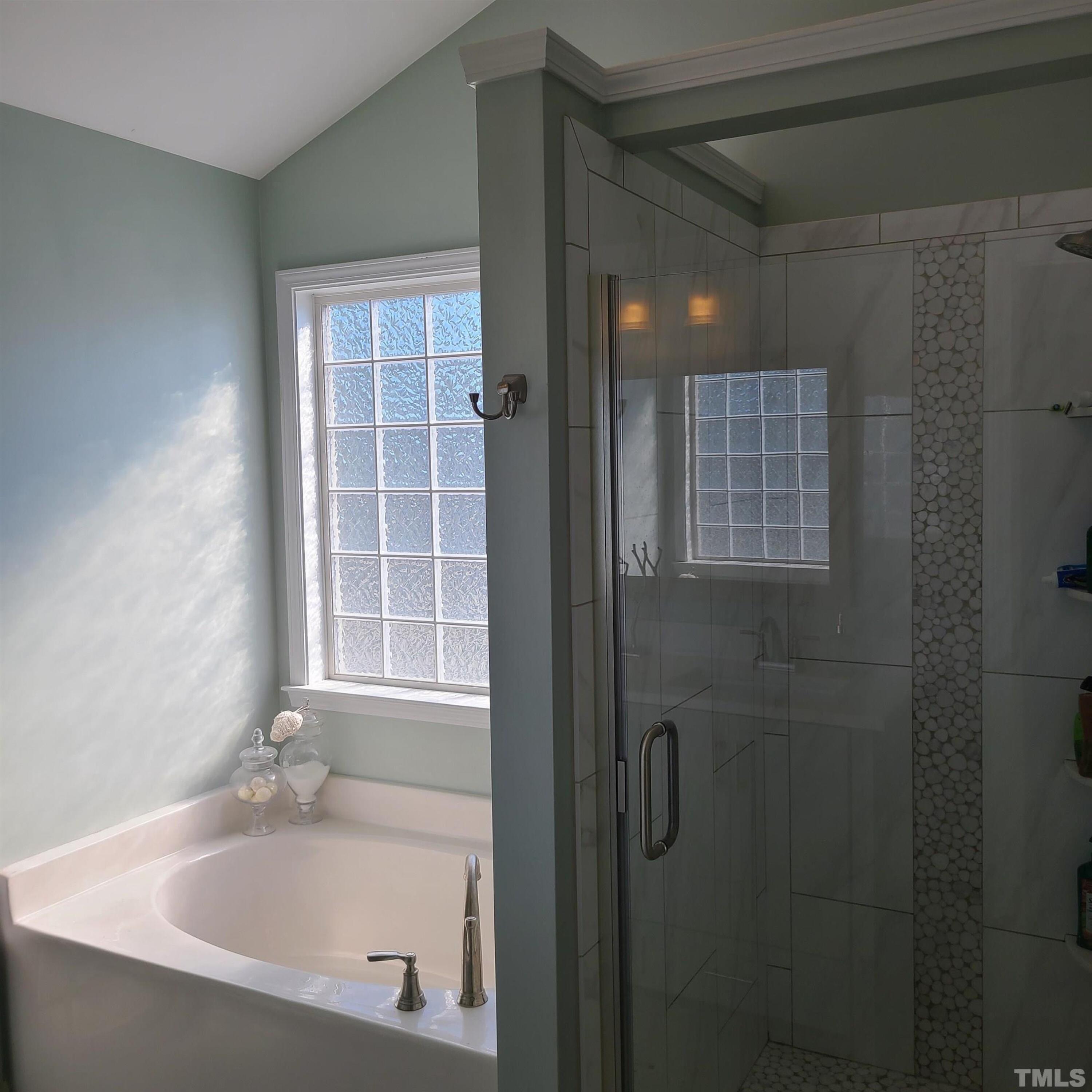 101 Autumn Glen Lane Property Photo 24