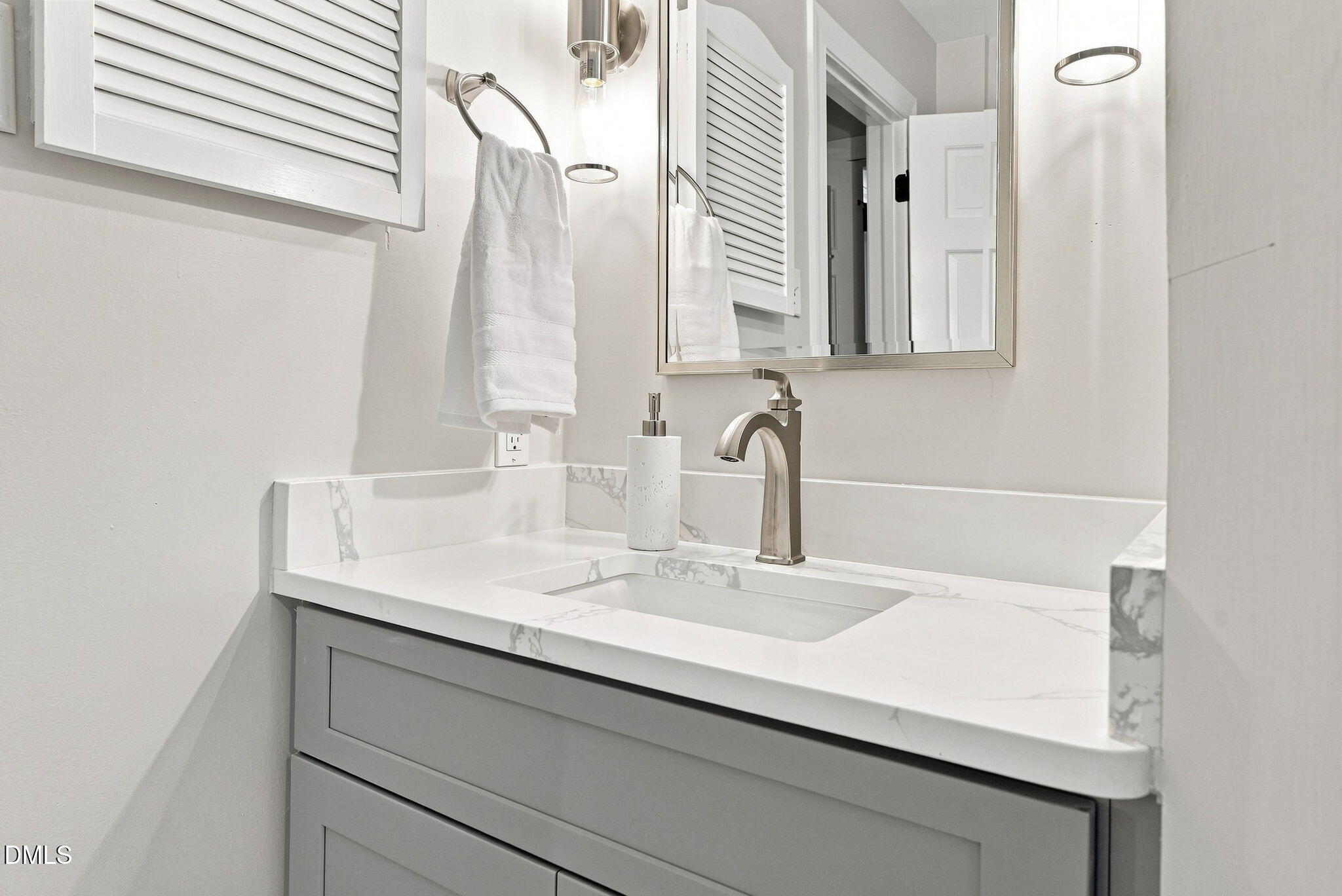 1014 Country Ridge Drive Property Photo 27