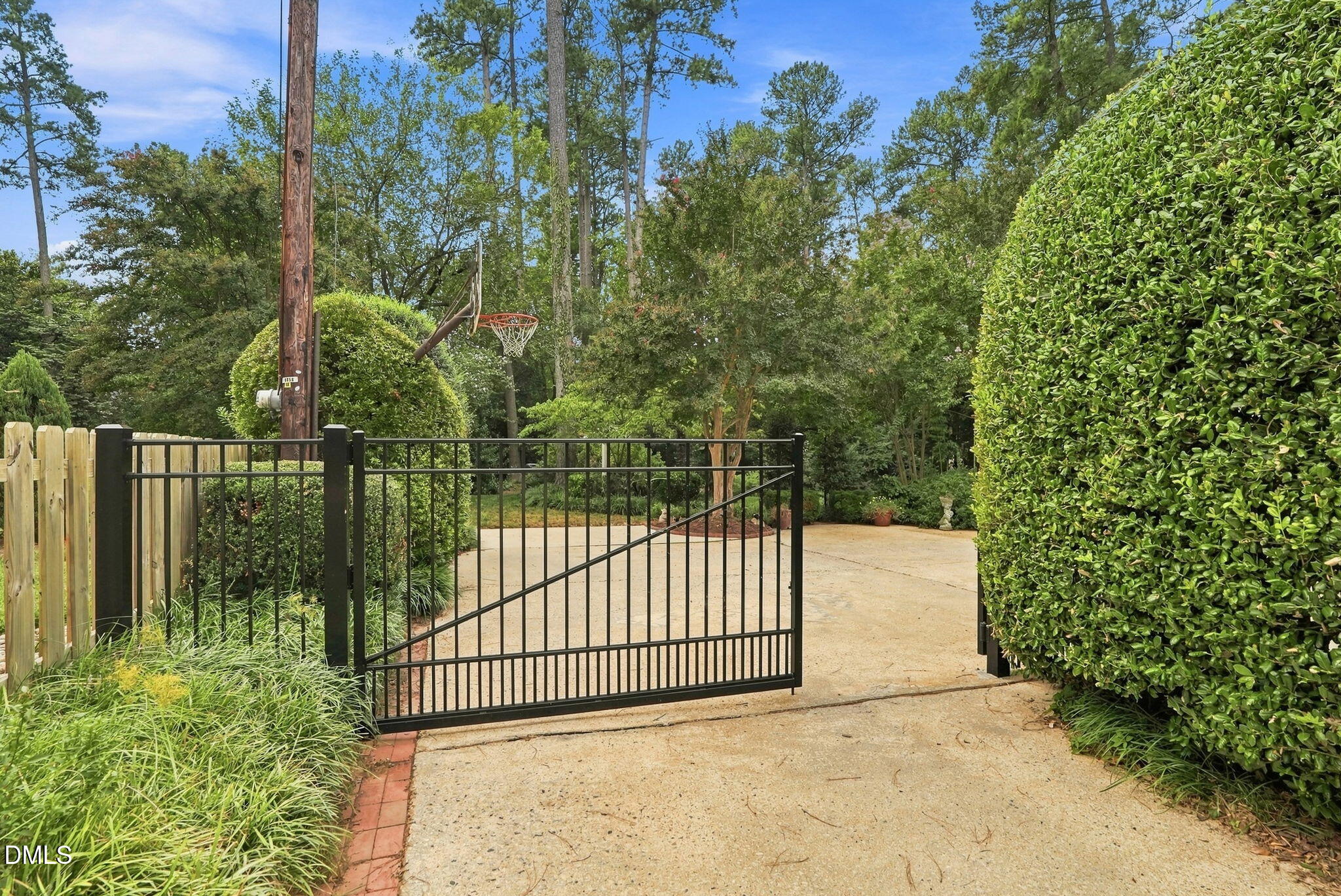 1014 Country Ridge Drive Property Photo 34