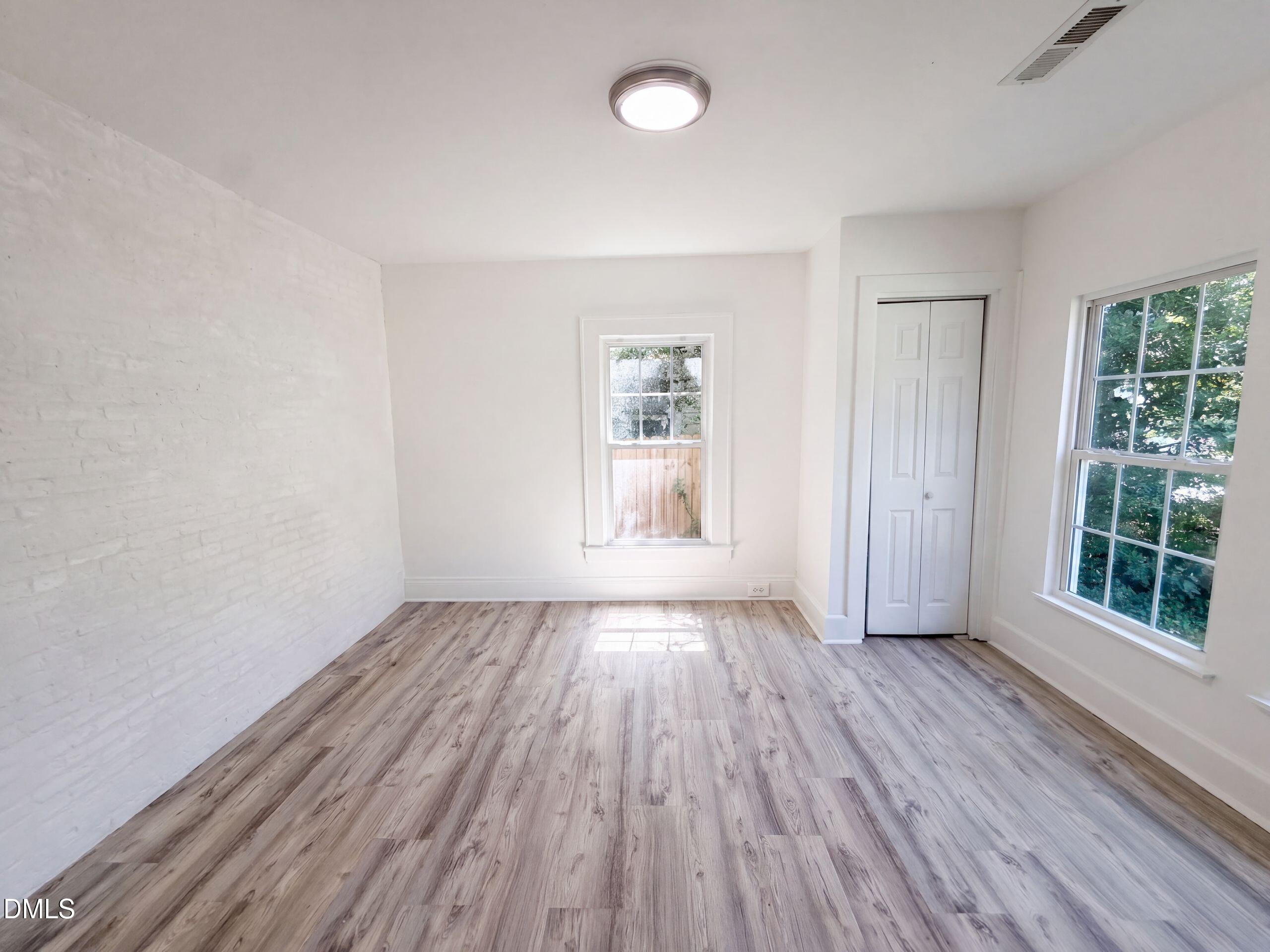 510 N Maple Street Property Photo 4