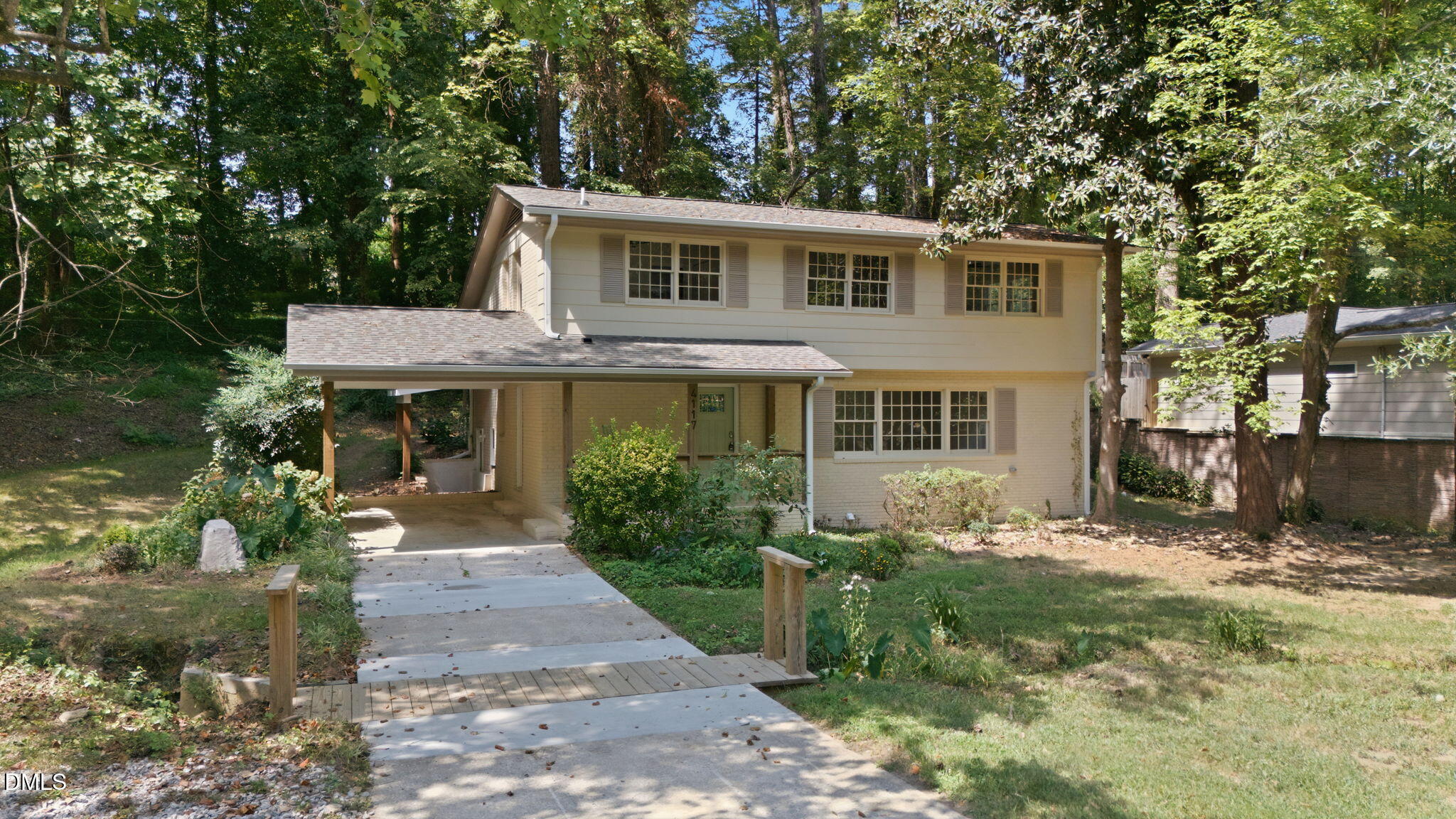 4117 White Pine Drive Property Photo 2
