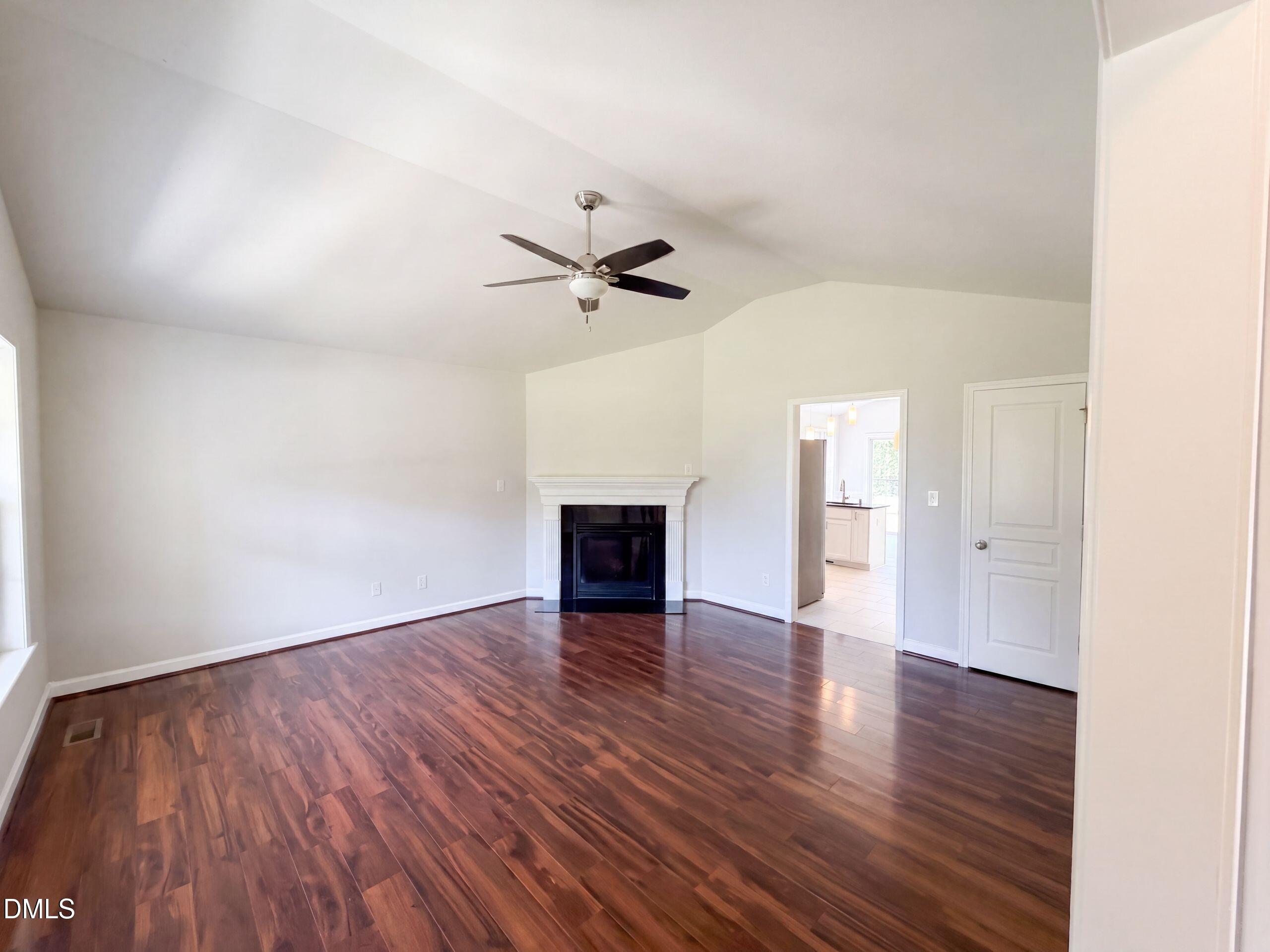 145 Gray Bass Court Property Photo 3