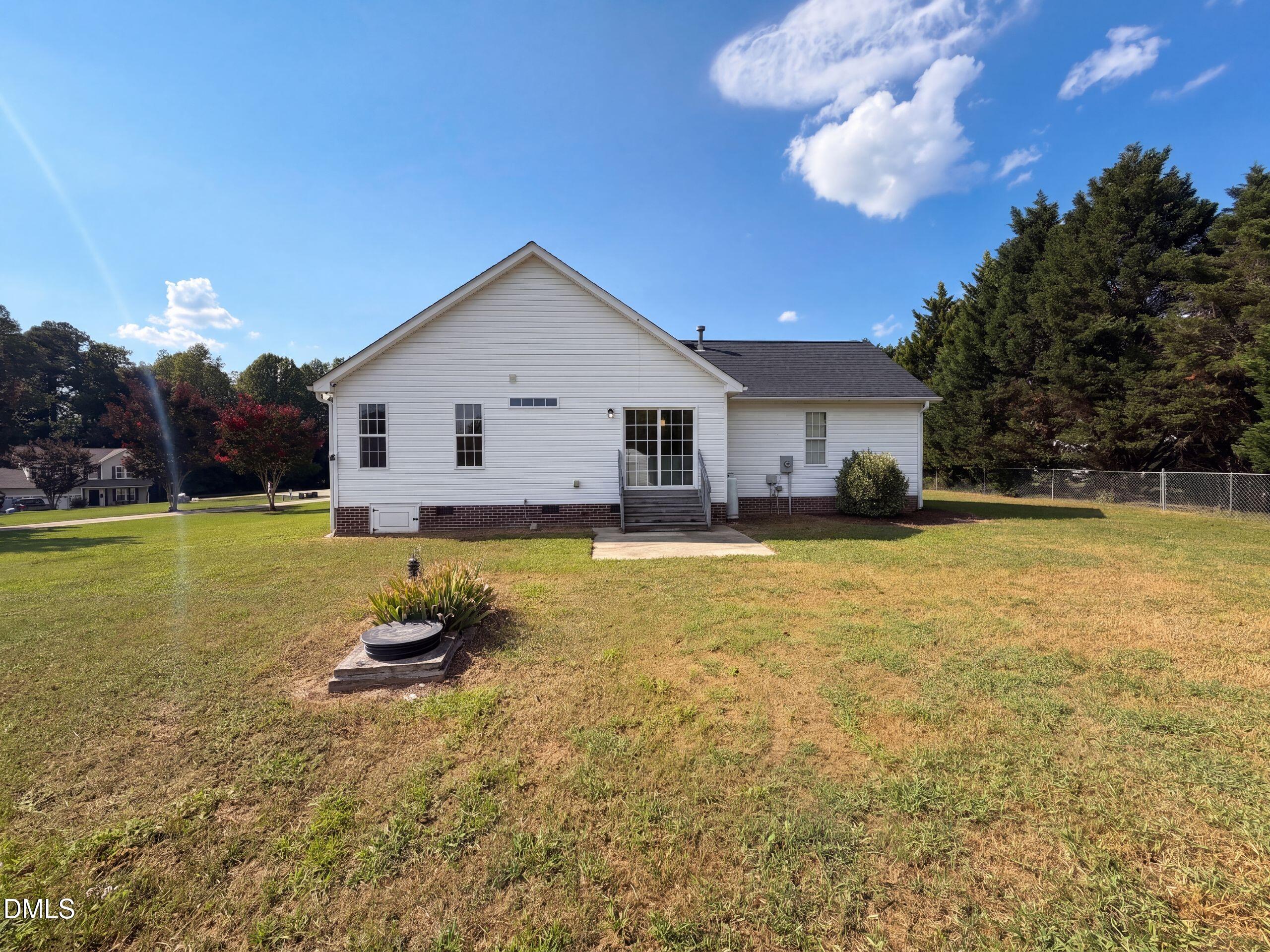 145 Gray Bass Court Property Photo 5