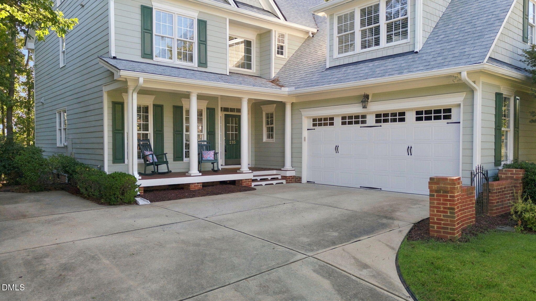215 Lansbrooke Lane Property Photo 3