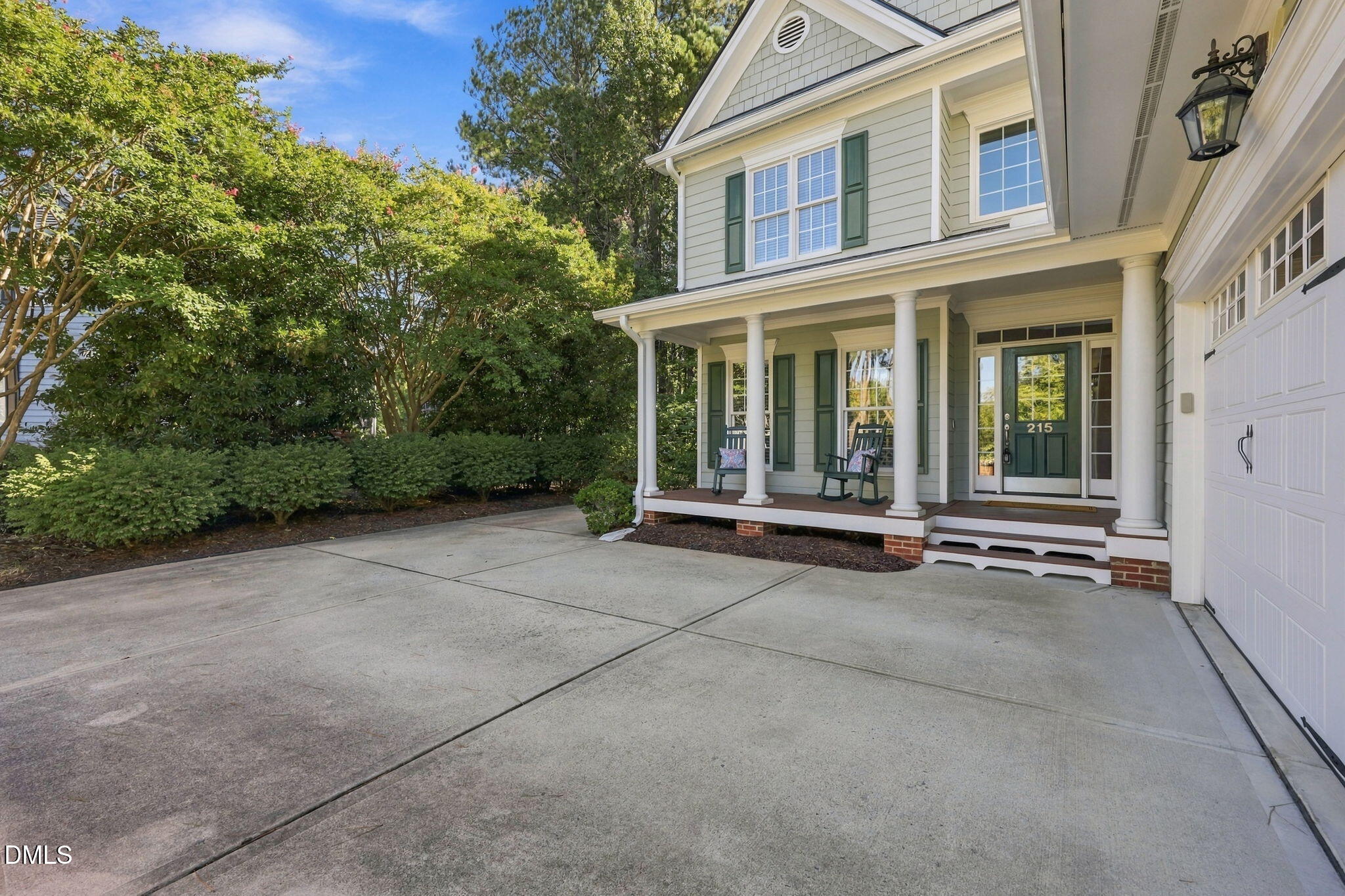 215 Lansbrooke Lane Property Photo 4