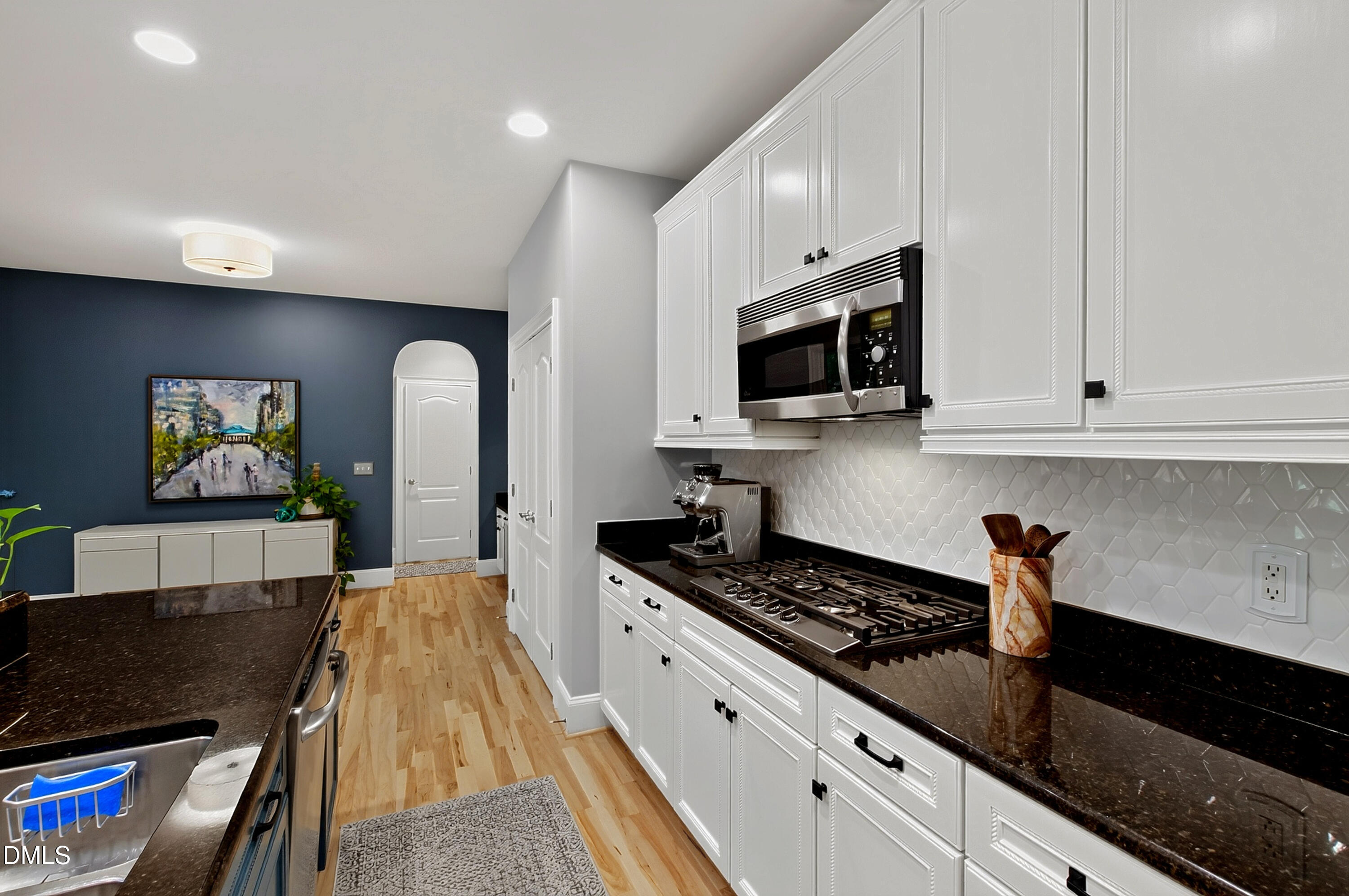 8923 Scotch Castle Drive Property Photo 12