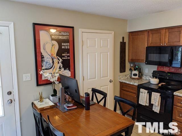 1616 Crest Road Property Photo 3