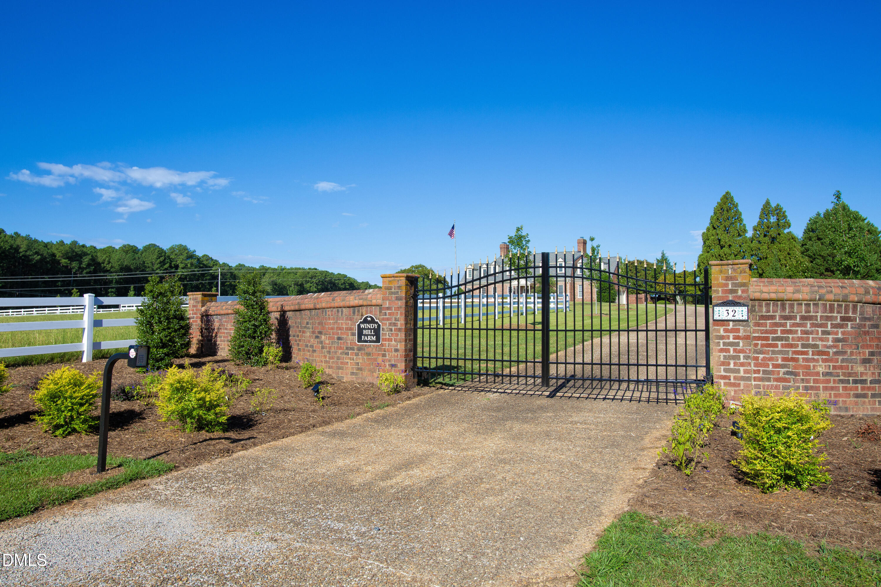 32 Wes Sandling Road Property Photo 2