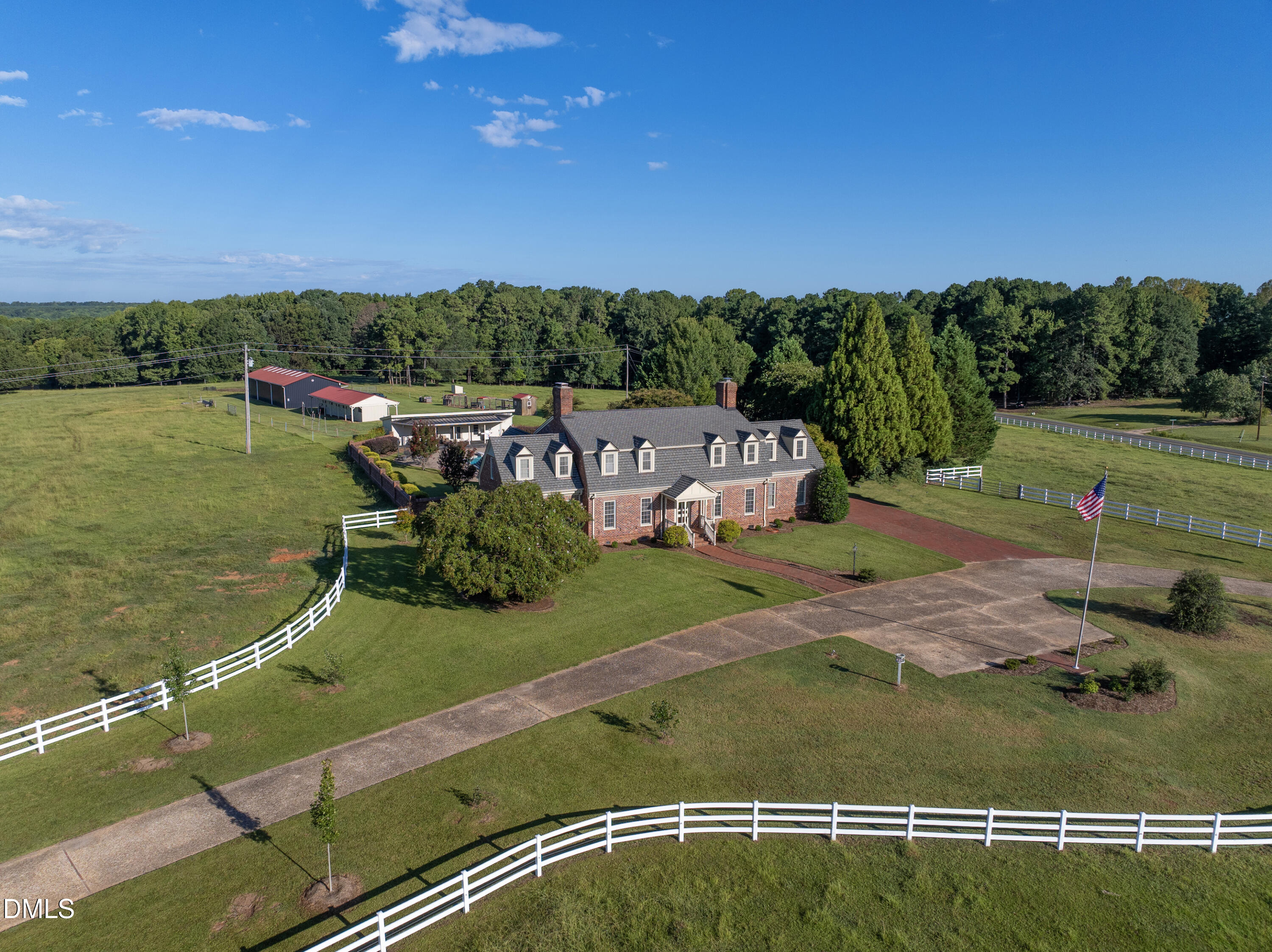 32 Wes Sandling Road Property Photo 3