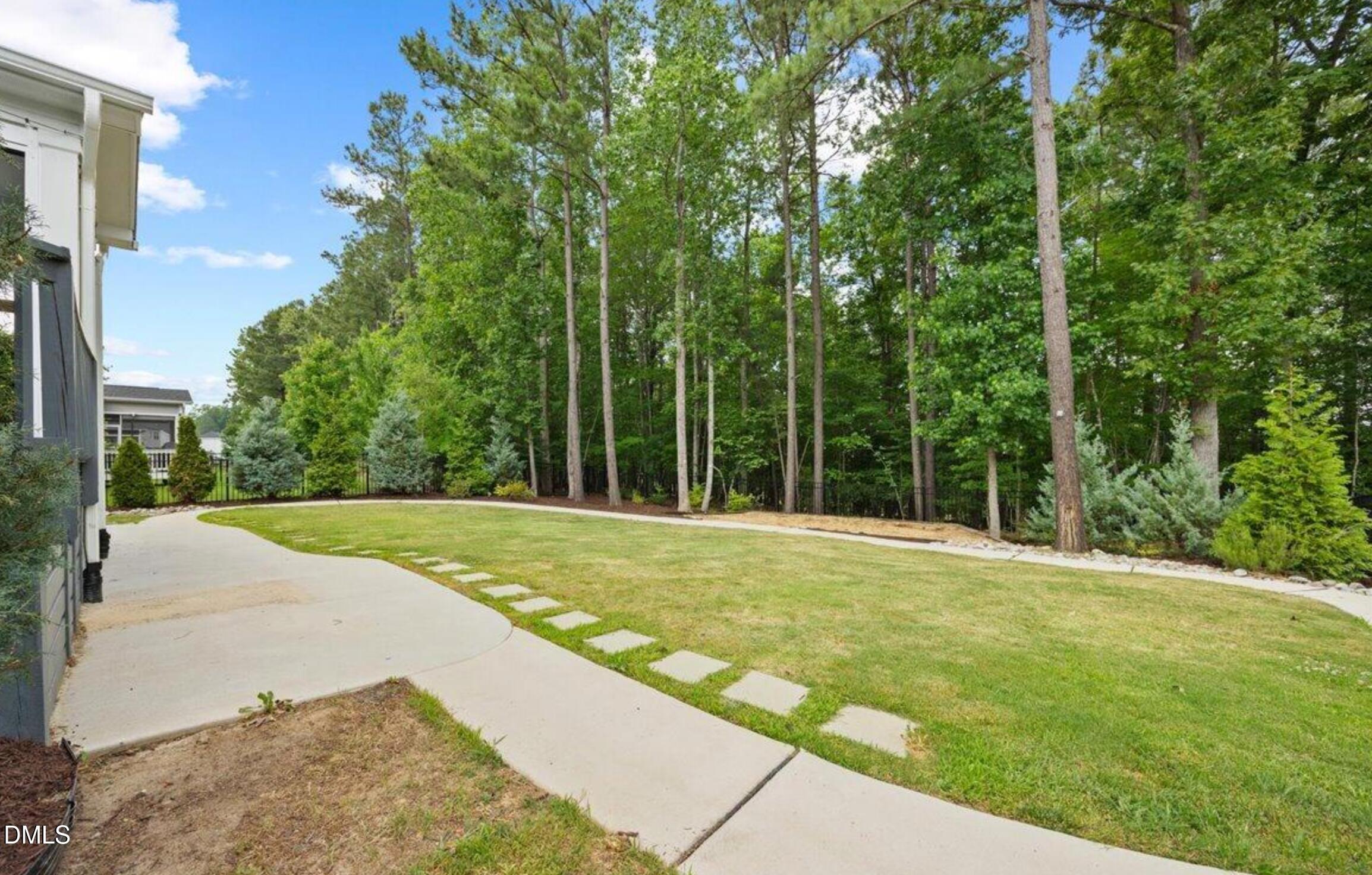138 Legacy Falls Drive S Property Photo 25