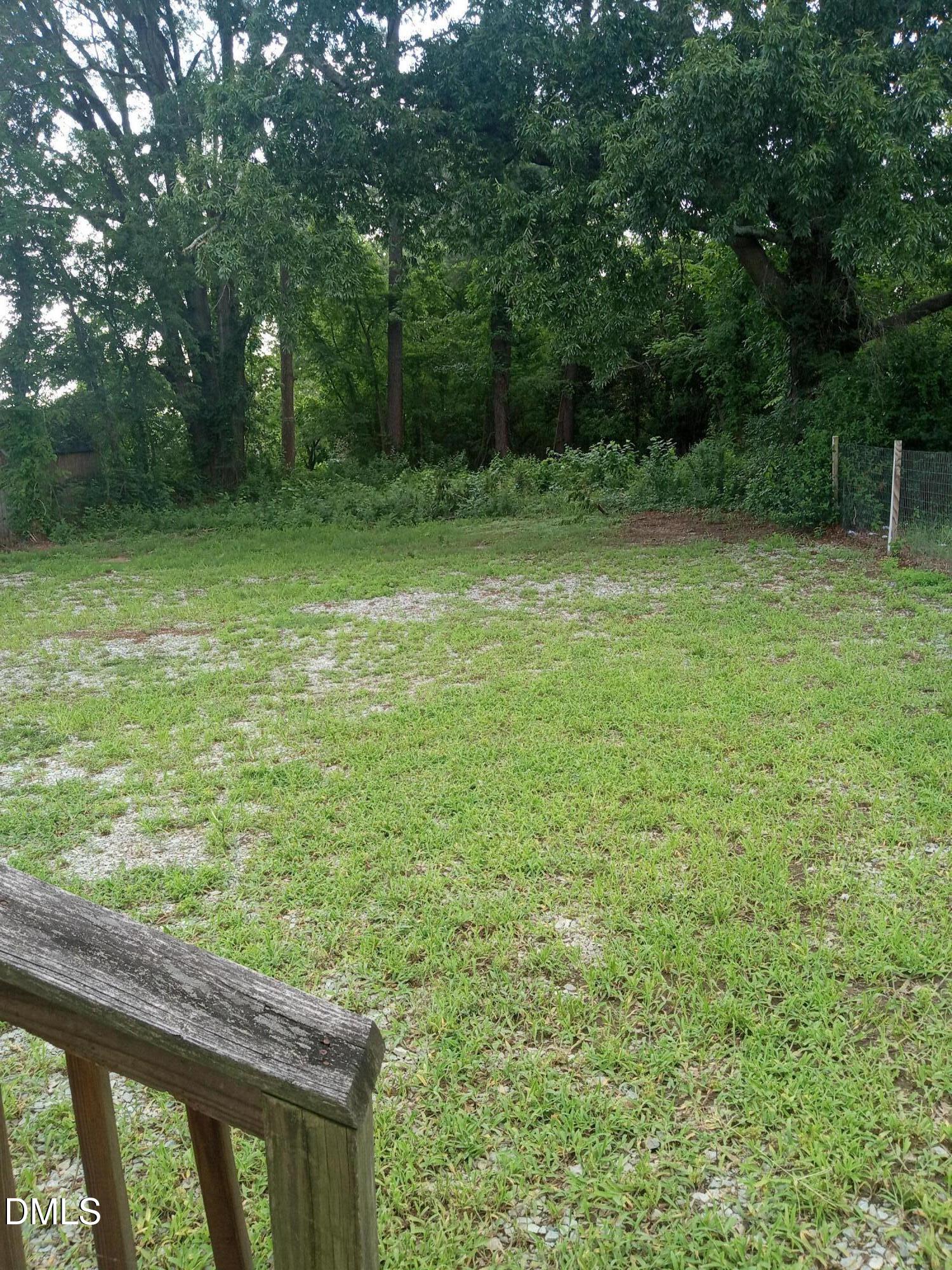215 N Hoover Road Property Photo 5