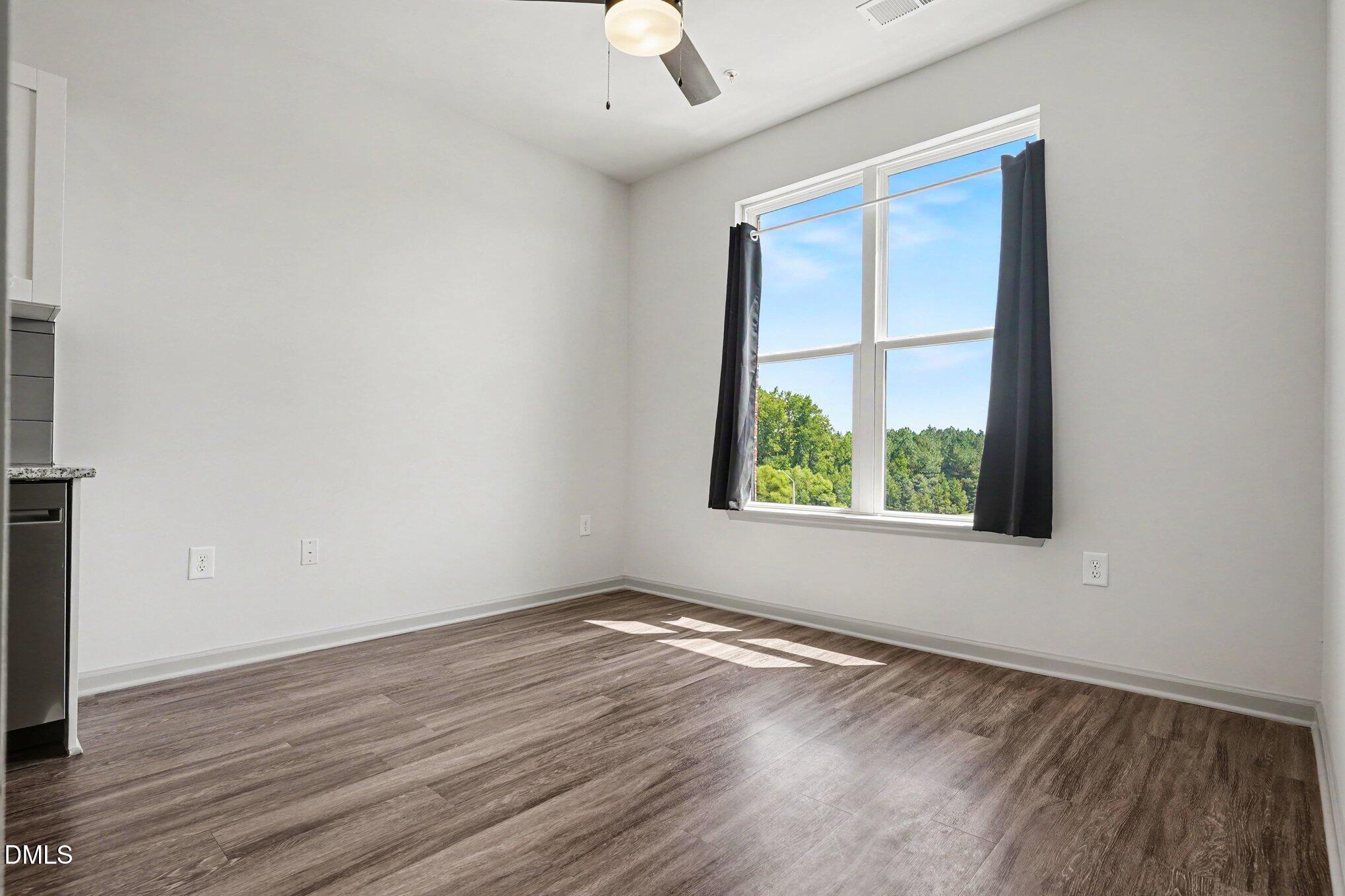 2408 Gathering Square Court Property Photo 5