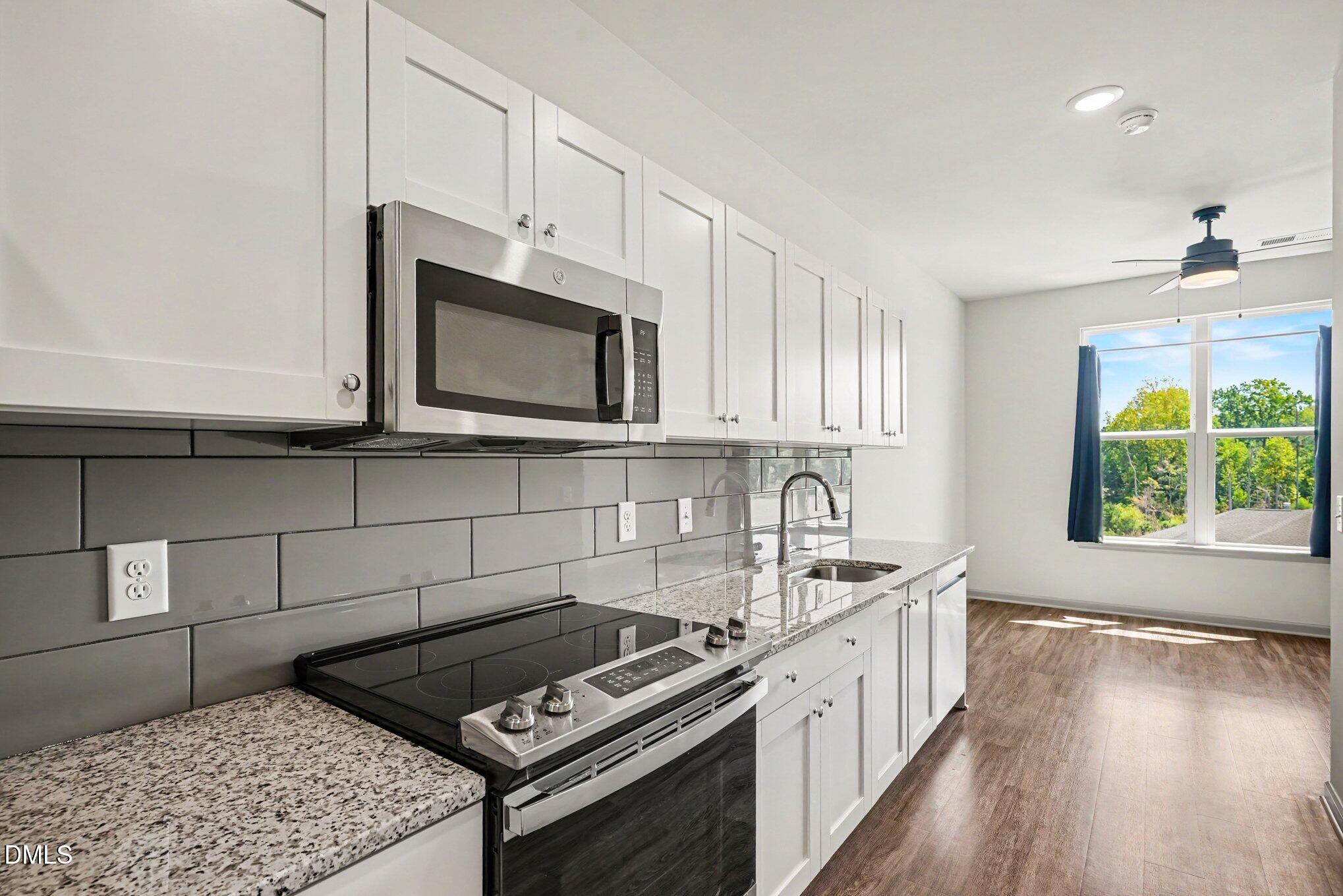 2408 Gathering Square Court Property Photo 6