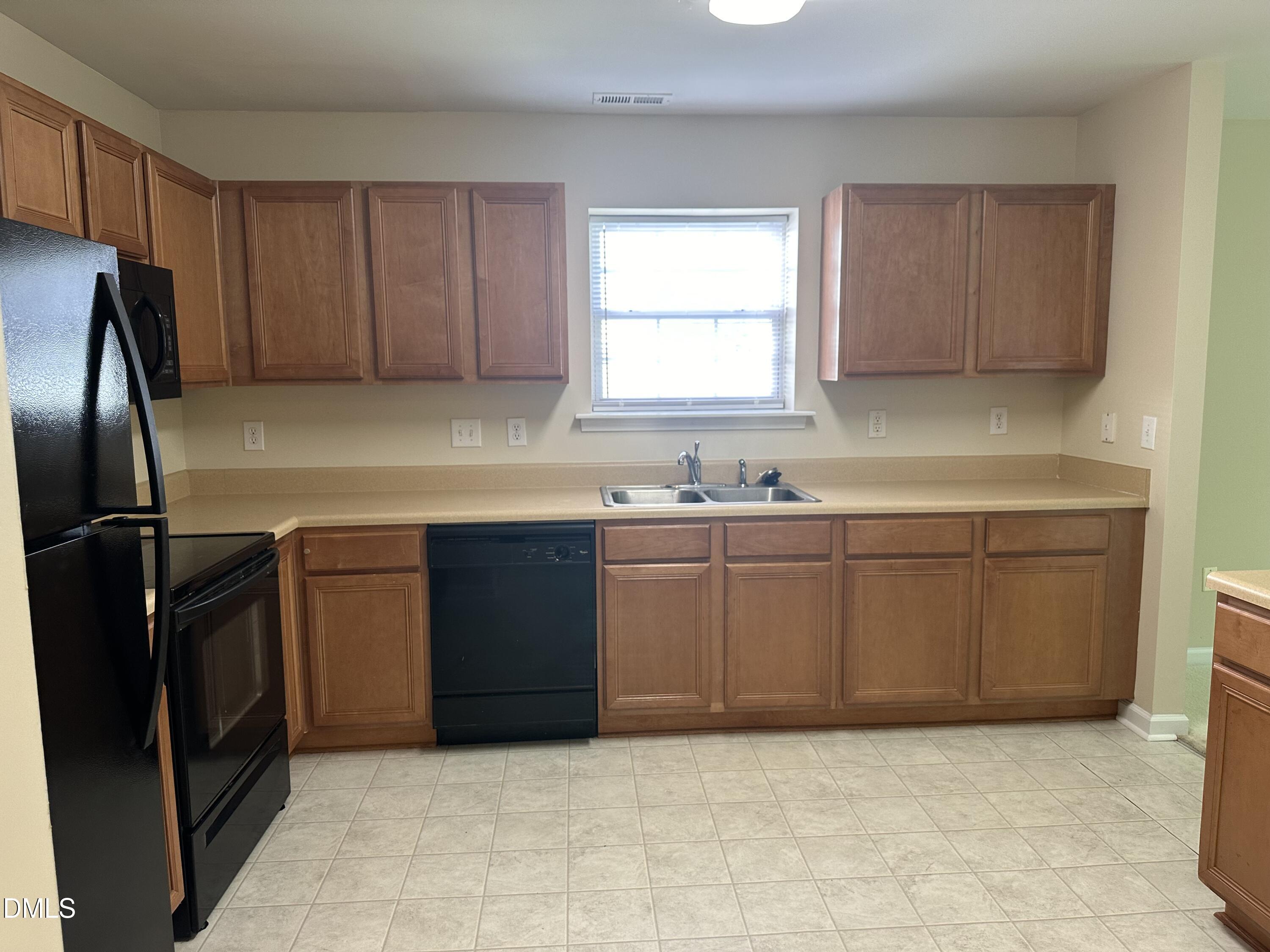 18 Grosbeak Lane Property Photo 3