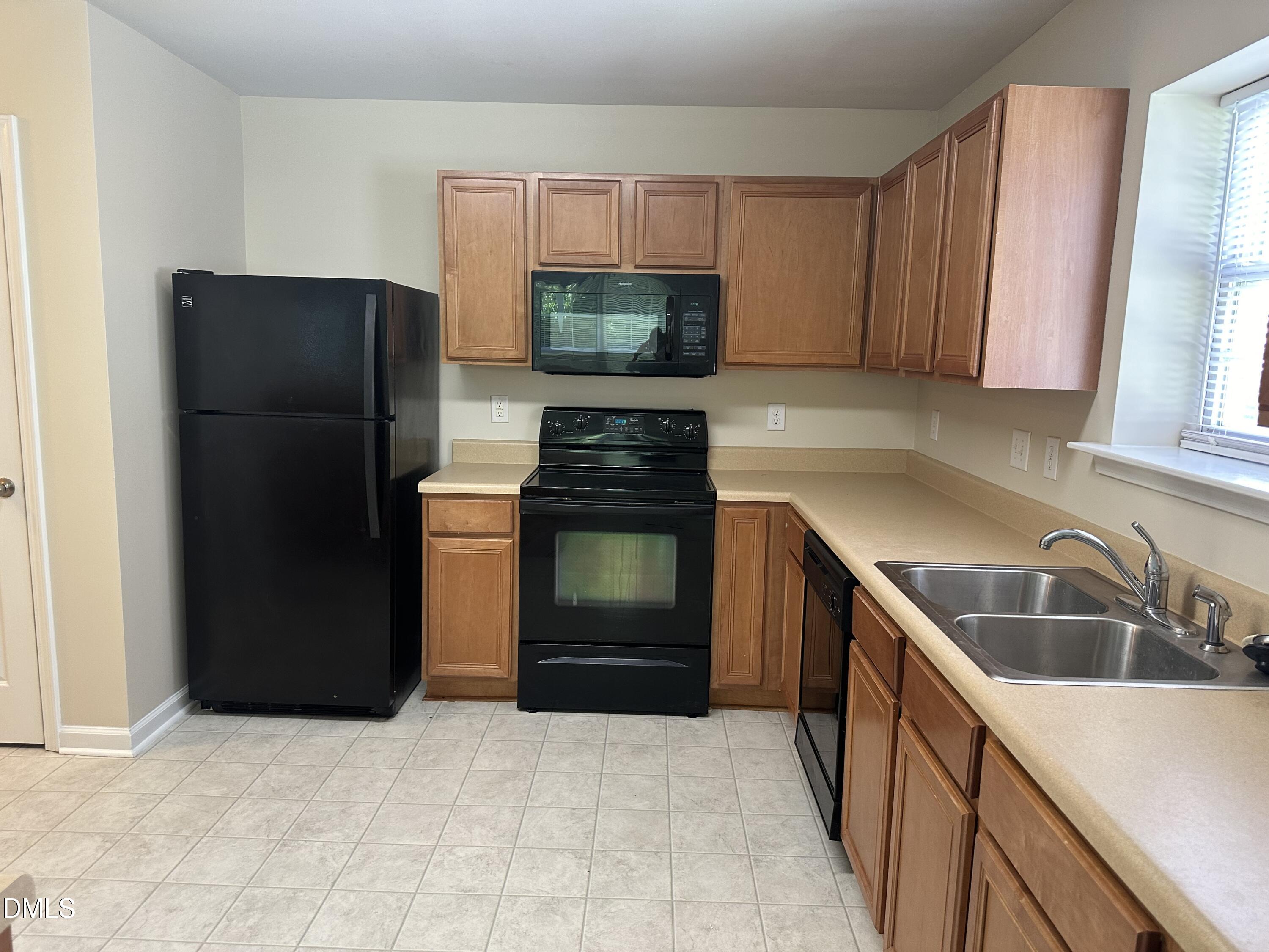 18 Grosbeak Lane Property Photo 4