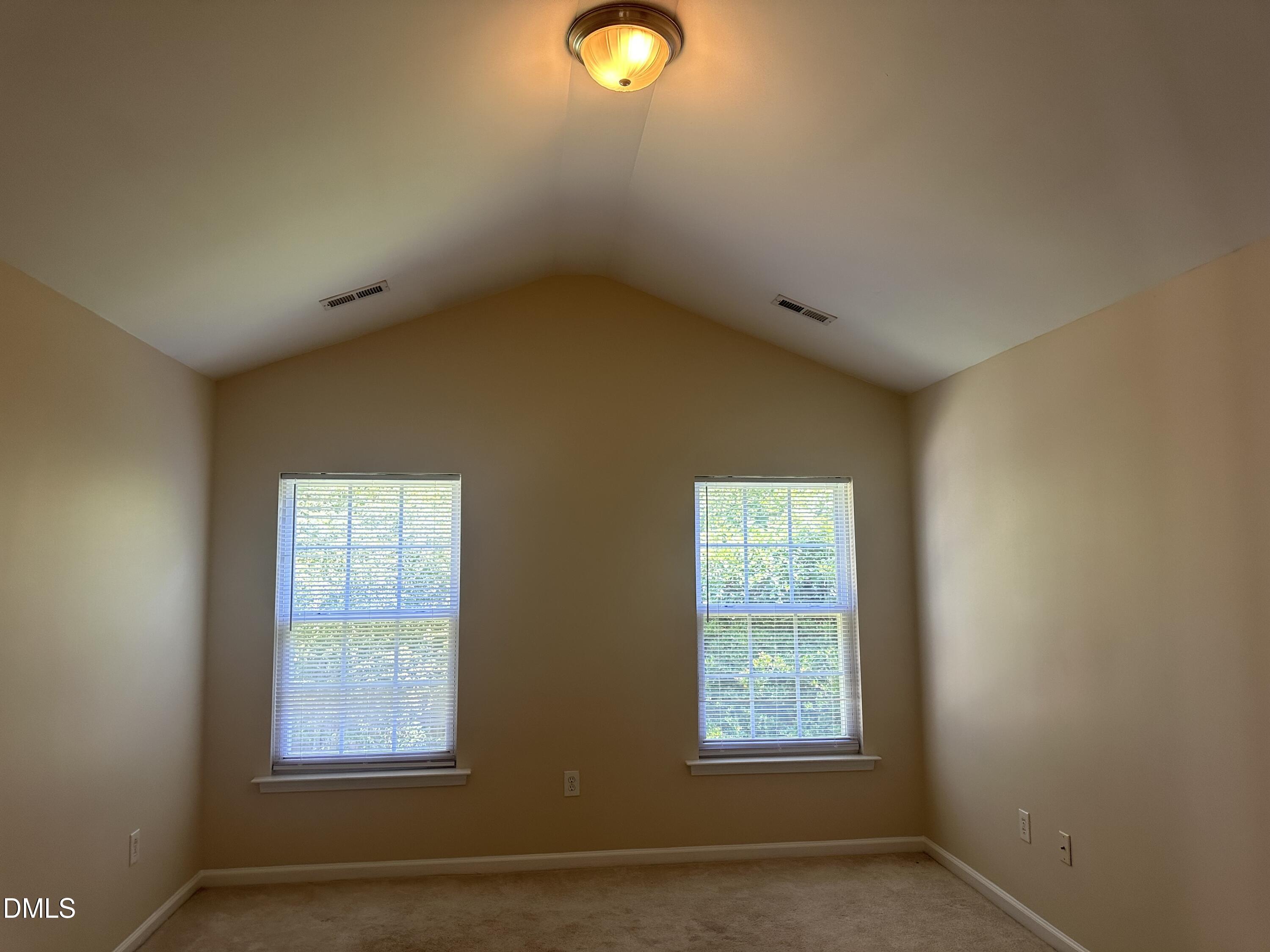 18 Grosbeak Lane Property Photo 9