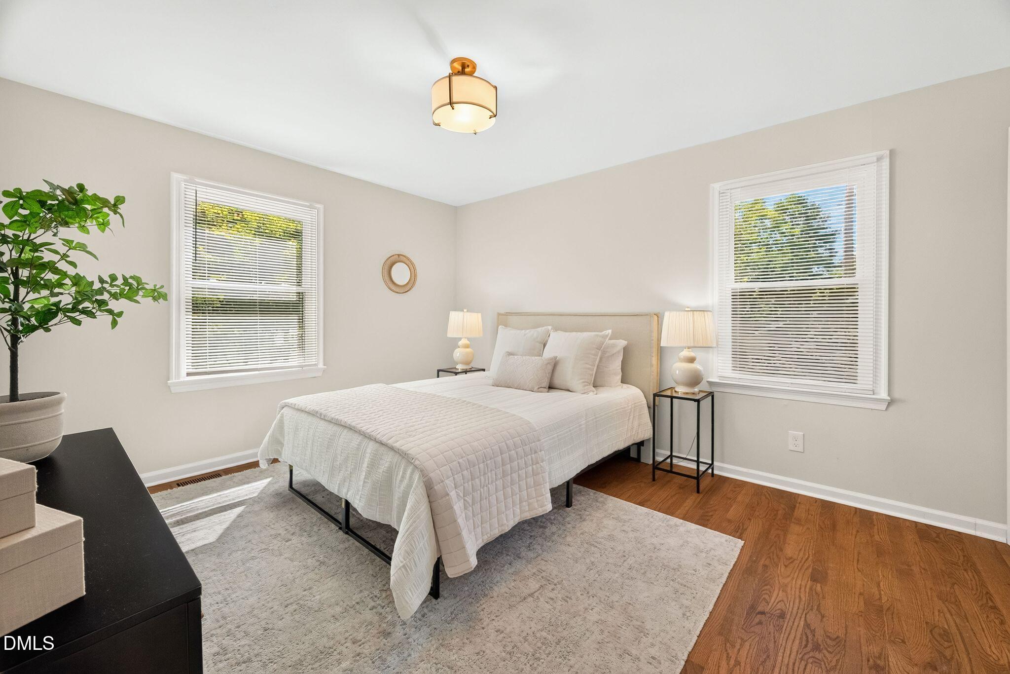 906 Griffis Street Property Photo 18