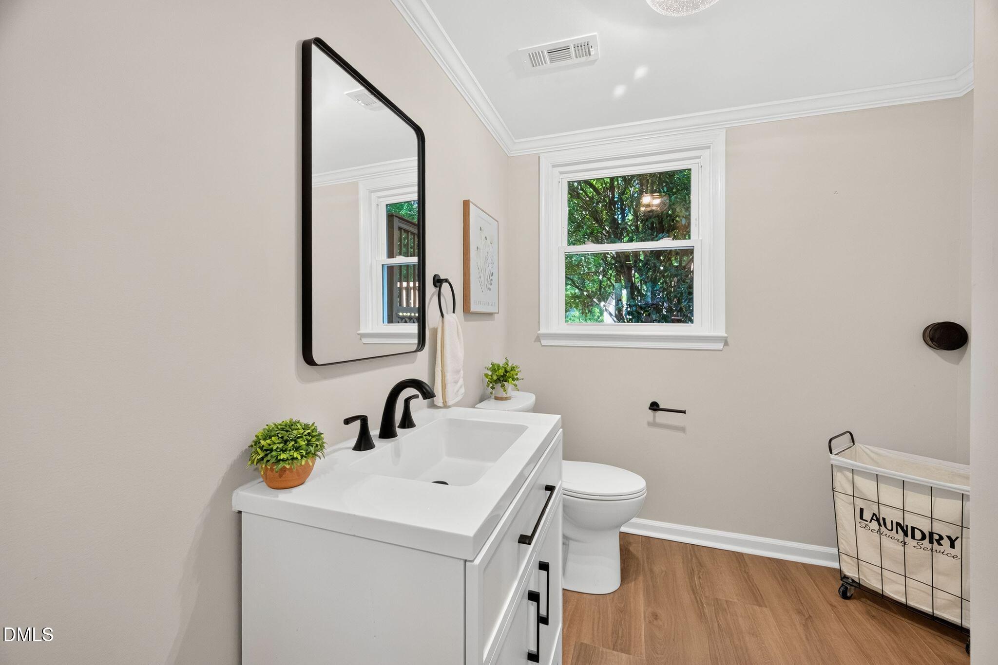 906 Griffis Street Property Photo 27