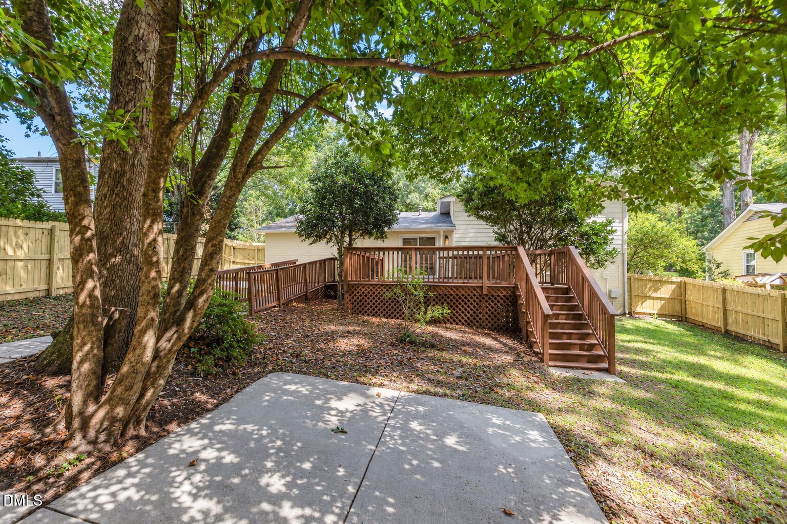 906 Griffis Street Property Photo 30