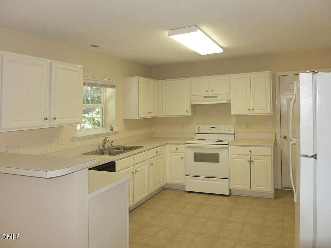 4803 Tapestry Terrace Property Photo 9