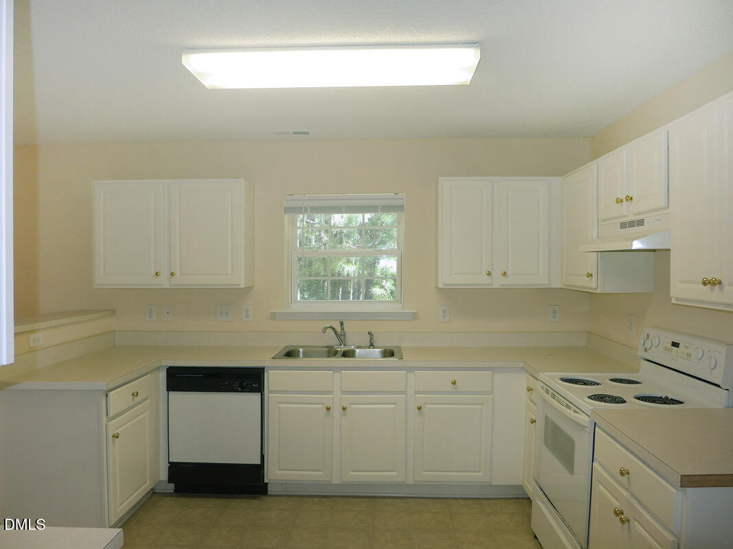 4803 Tapestry Terrace Property Photo 10