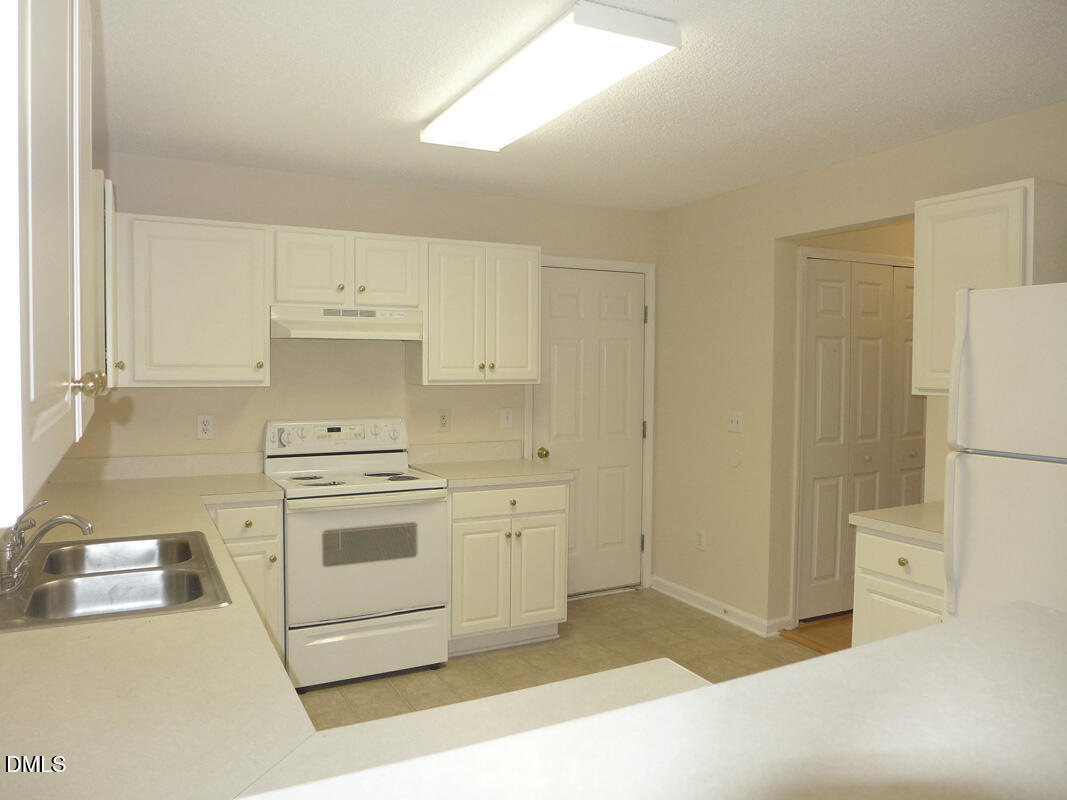 4803 Tapestry Terrace Property Photo 11