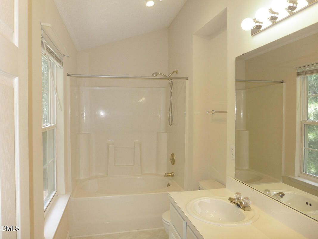 4803 Tapestry Terrace Property Photo 13