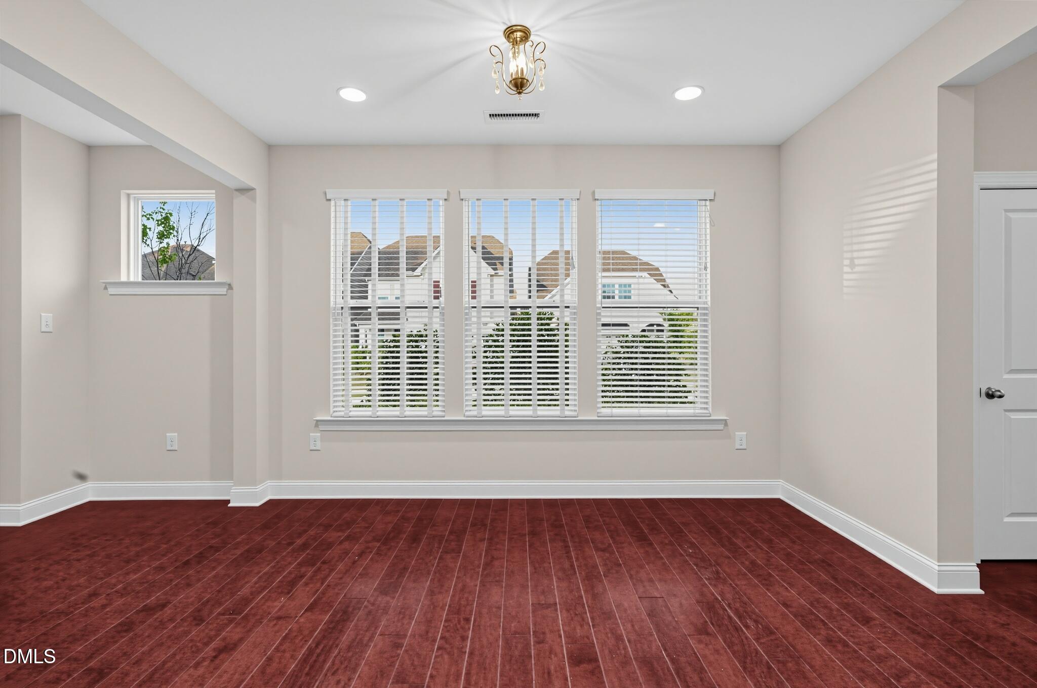 200 Begen Street Property Photo 5