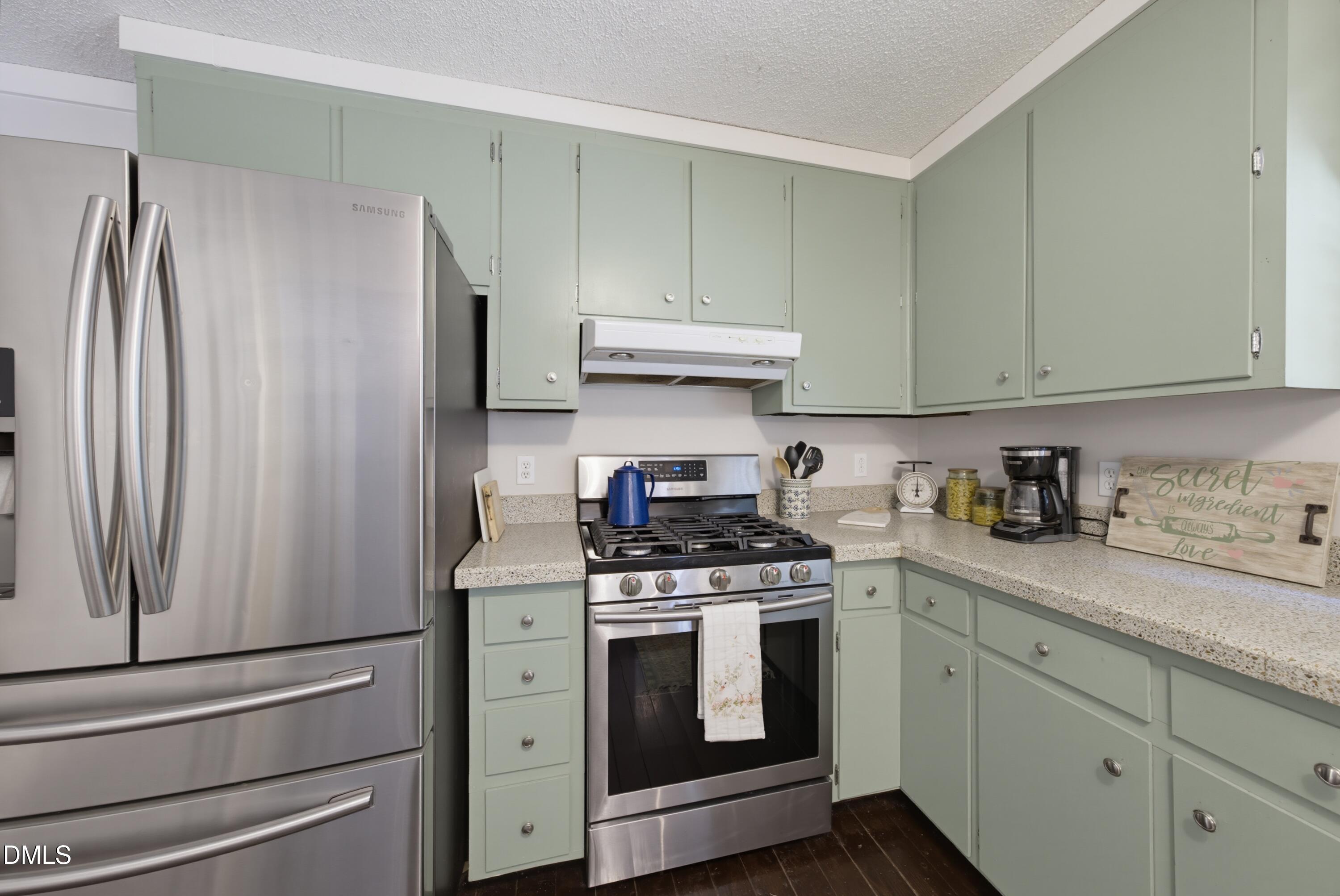 101 Oakwood Drive Property Photo 12