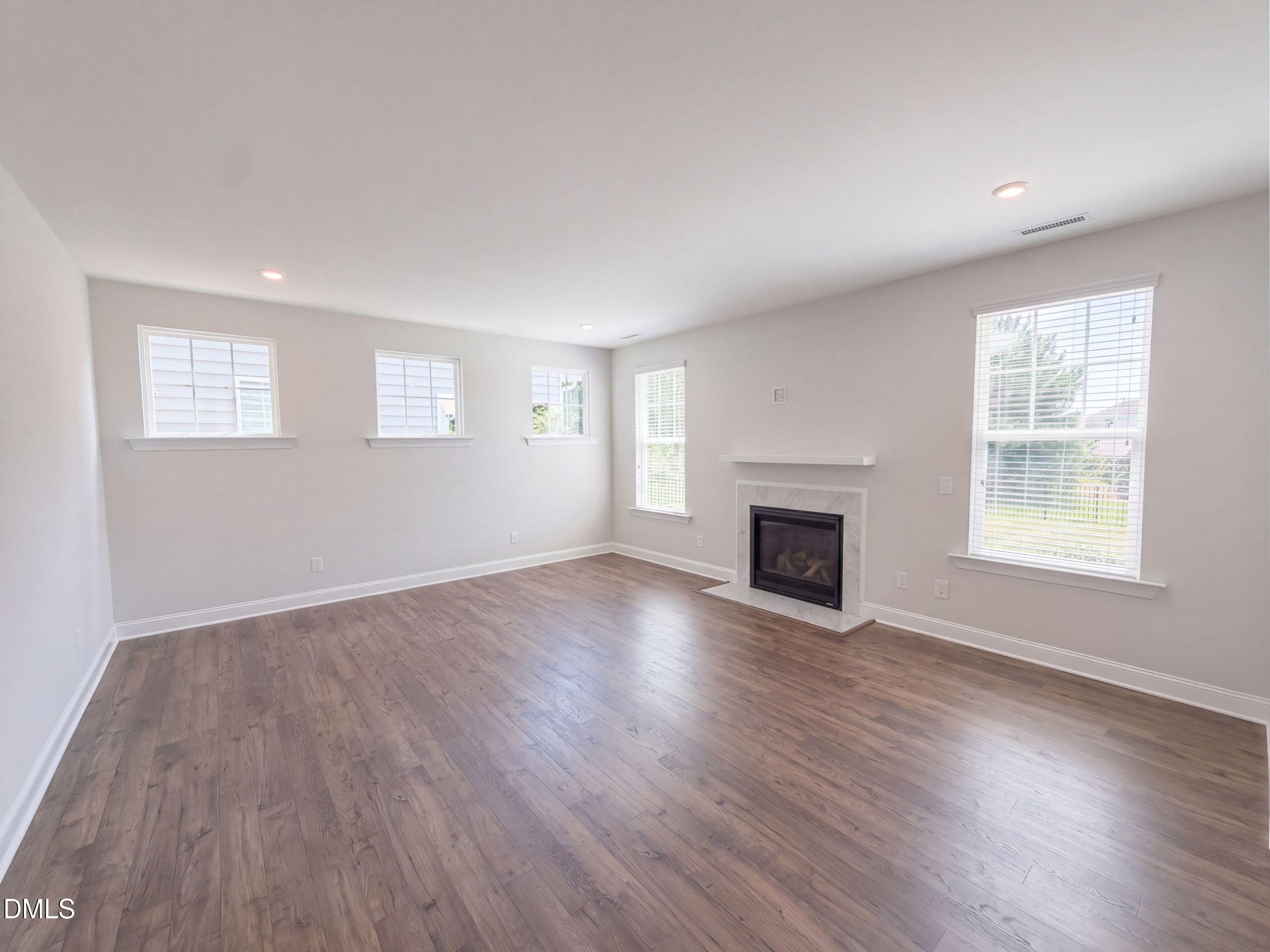 1102 Meadow Pond Drive Property Photo 3