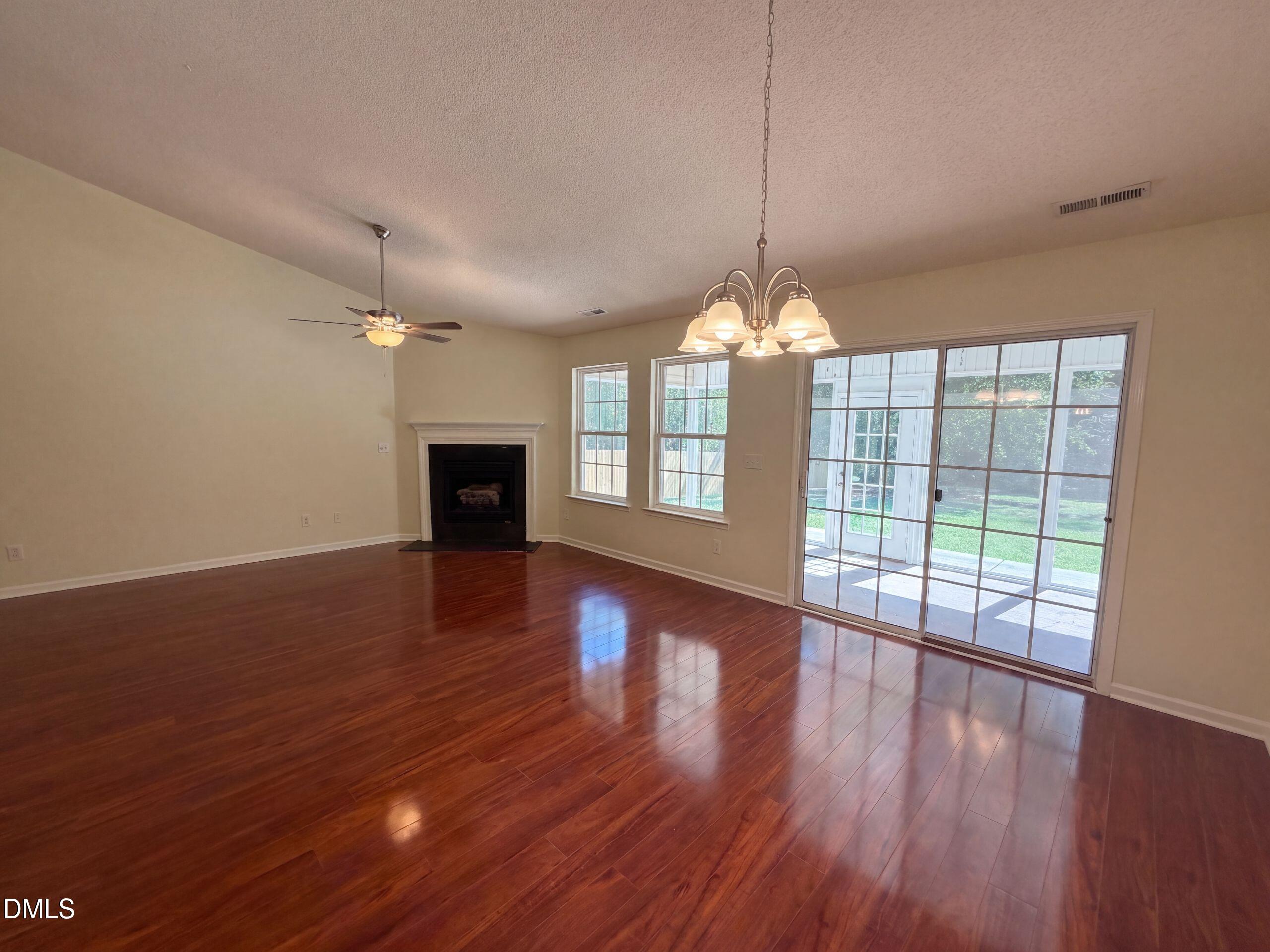 5512 Spindlewood Court Property Photo 3