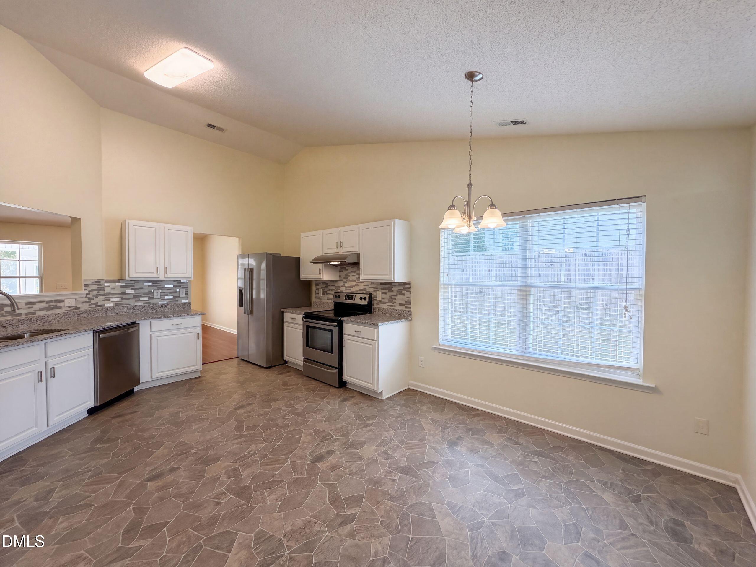 5512 Spindlewood Court Property Photo 7