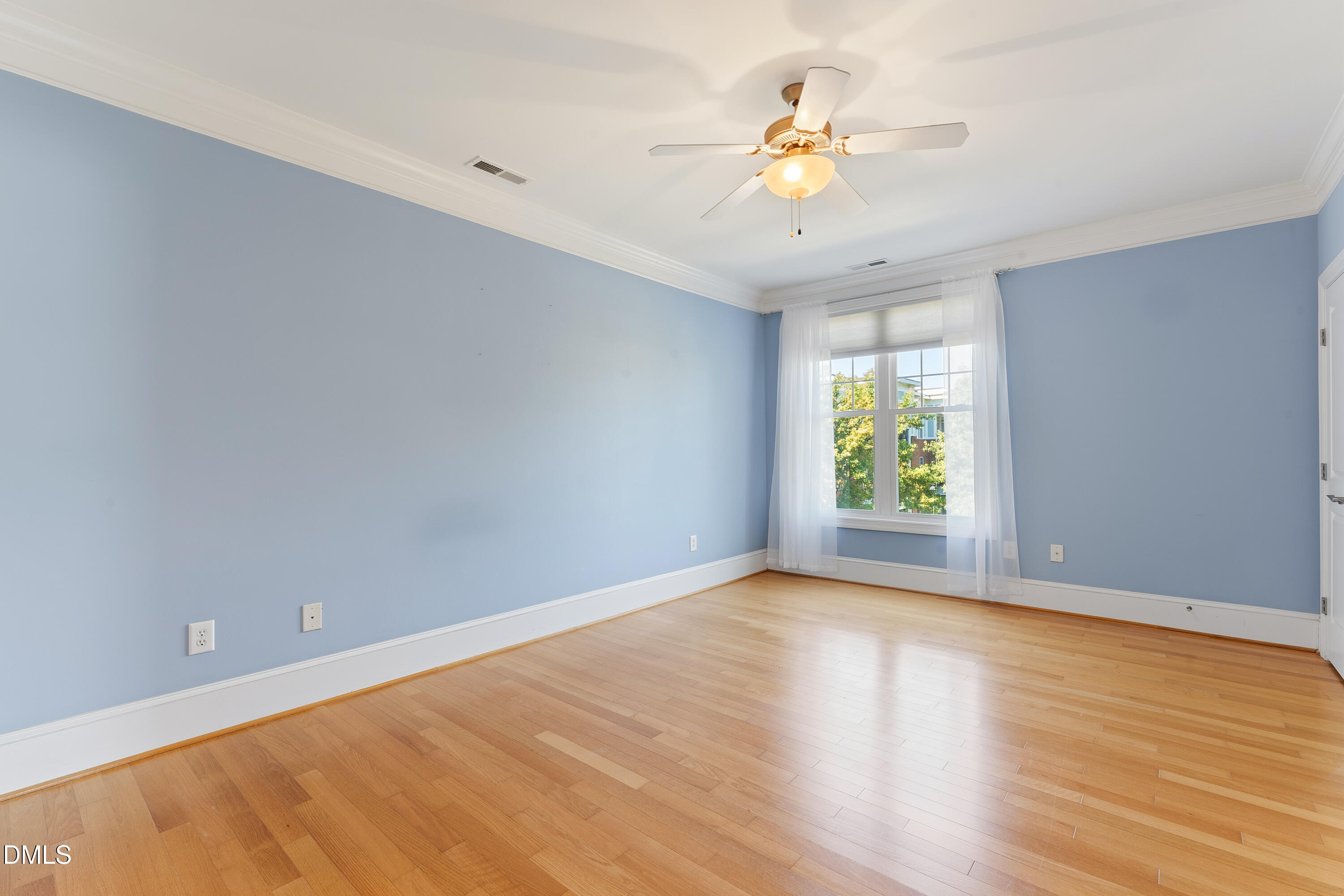501 Finsbury Street Apt 303 Property Photo 16