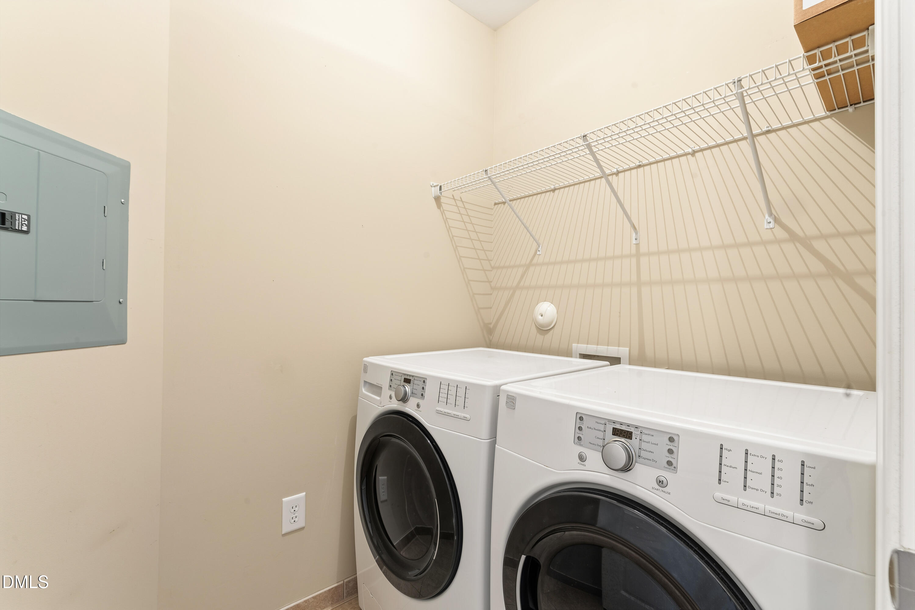 501 Finsbury Street Apt 303 Property Photo 27