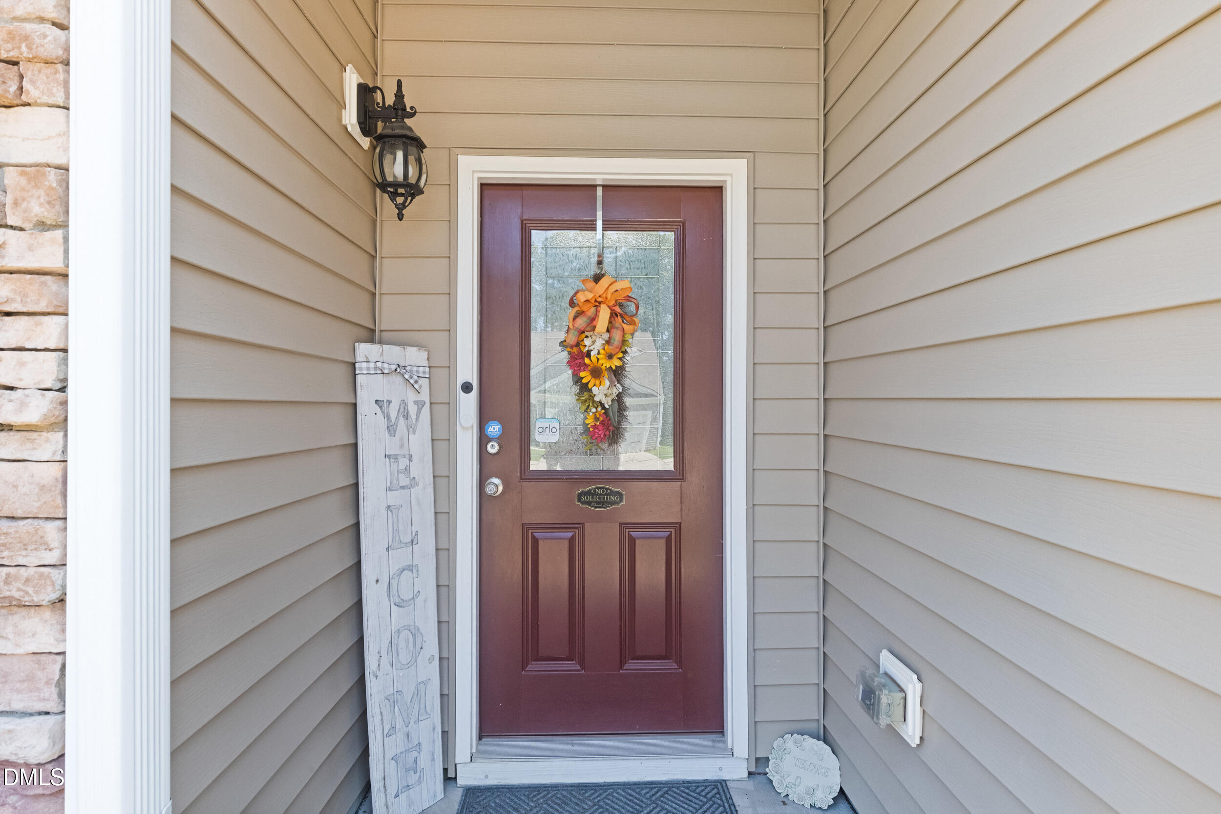 110 N Great White Way Property Photo 4