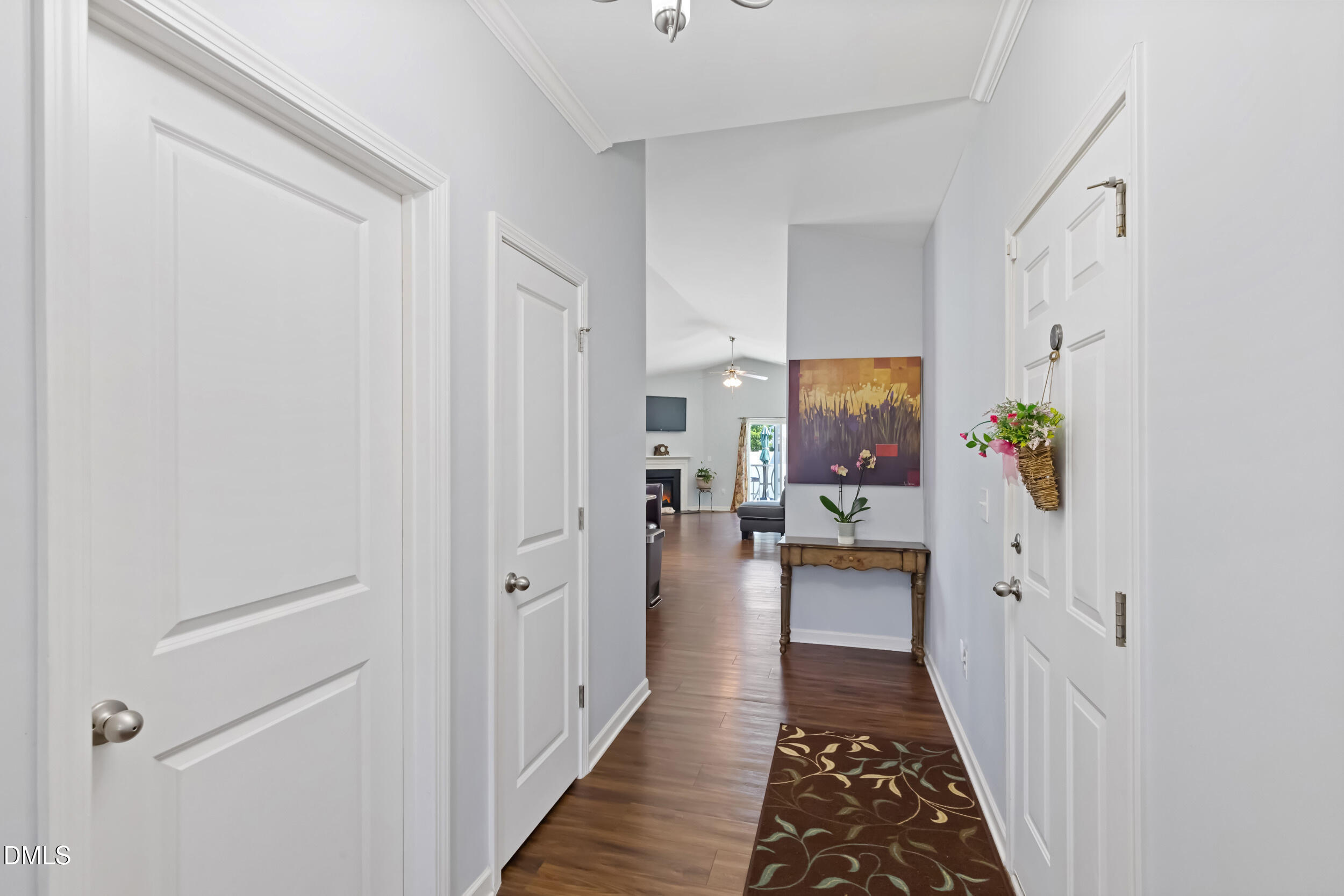 110 N Great White Way Property Photo 7