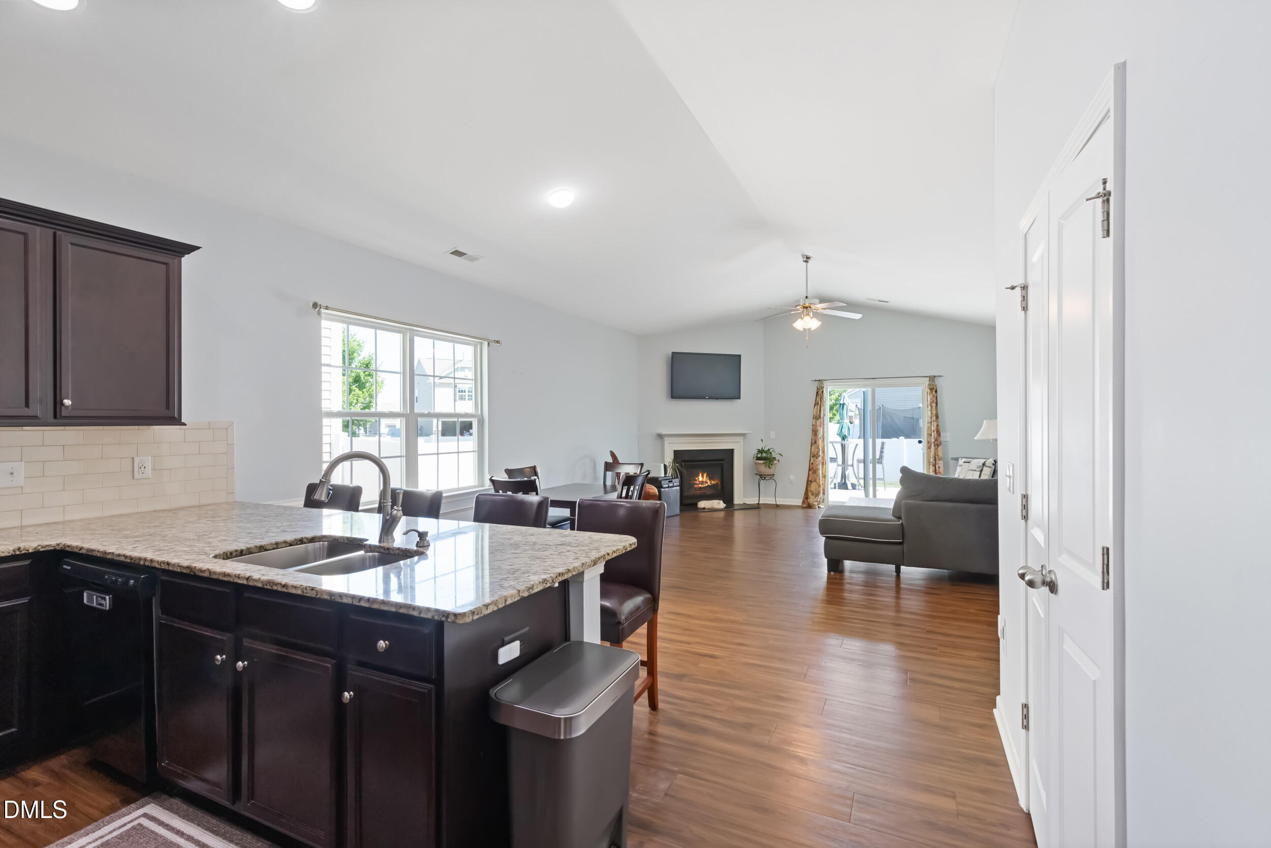 110 N Great White Way Property Photo 15