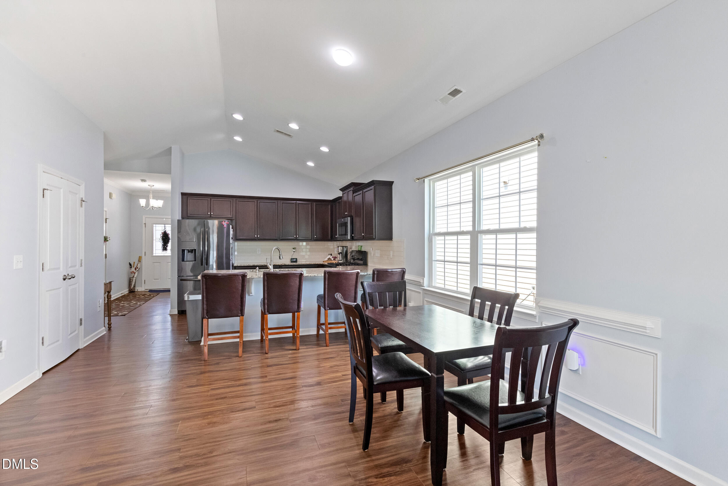 110 N Great White Way Property Photo 18