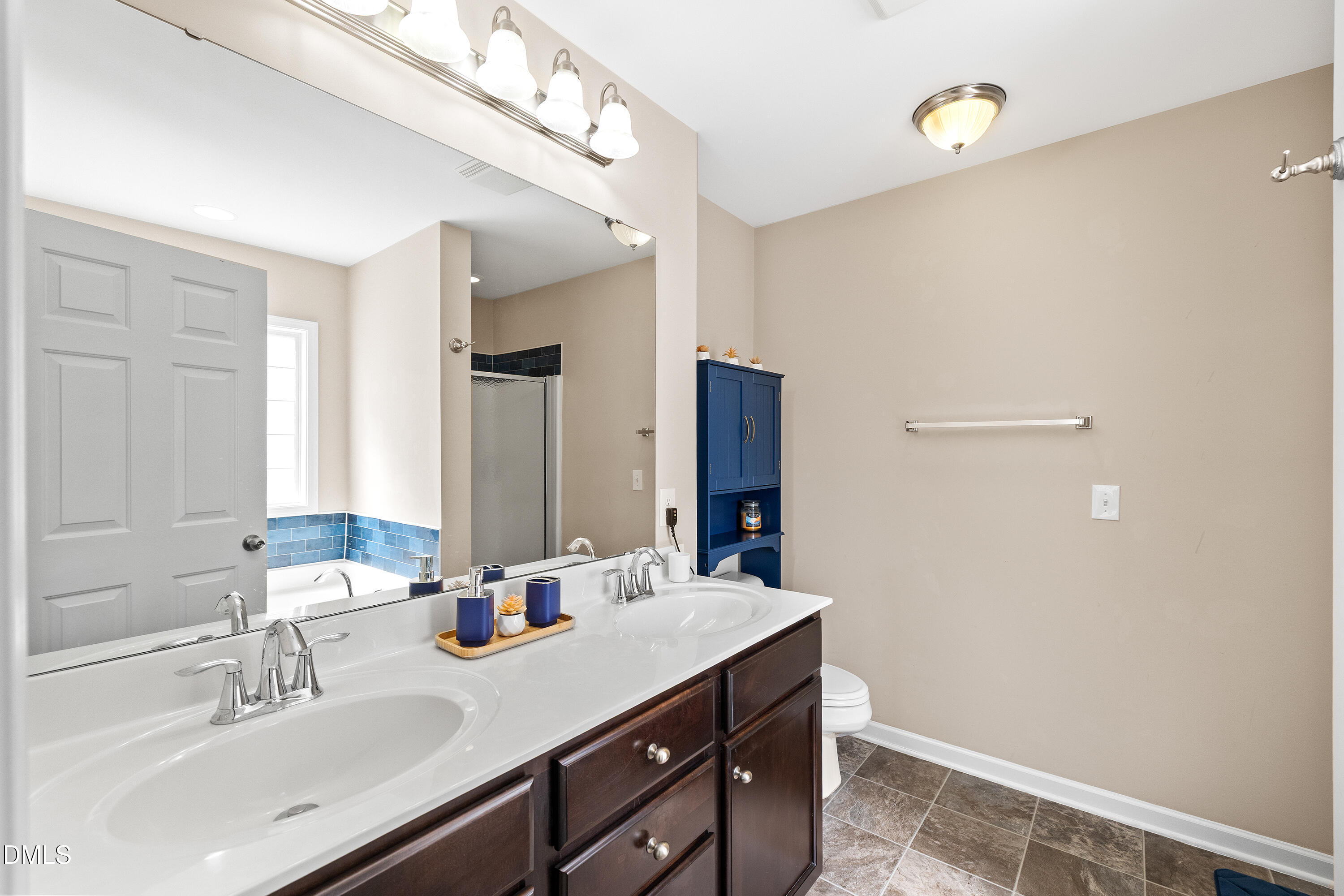 209 Arctic Ridge Way Property Photo 13