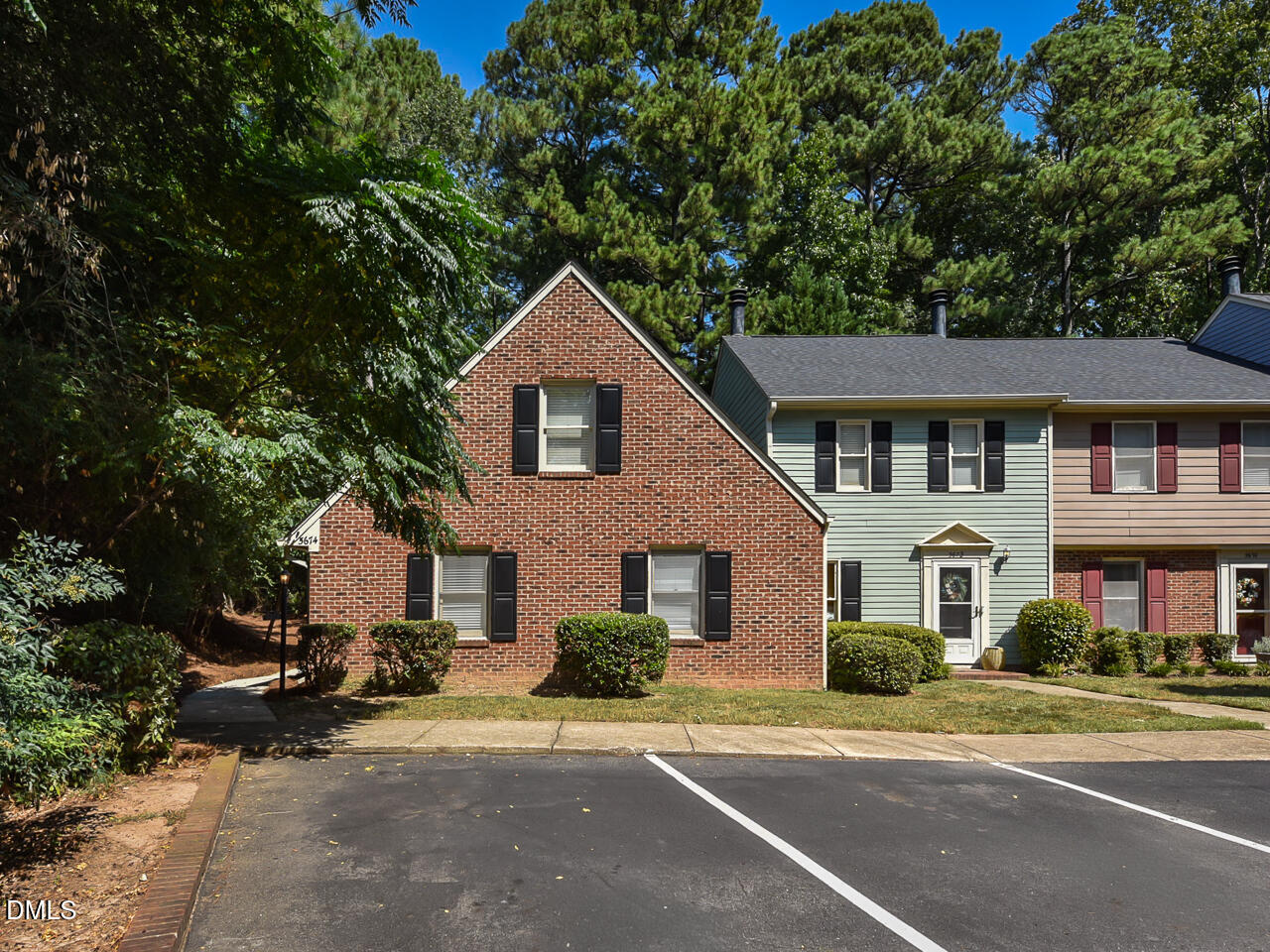 5674 Hamstead Crossing Property Photo 3