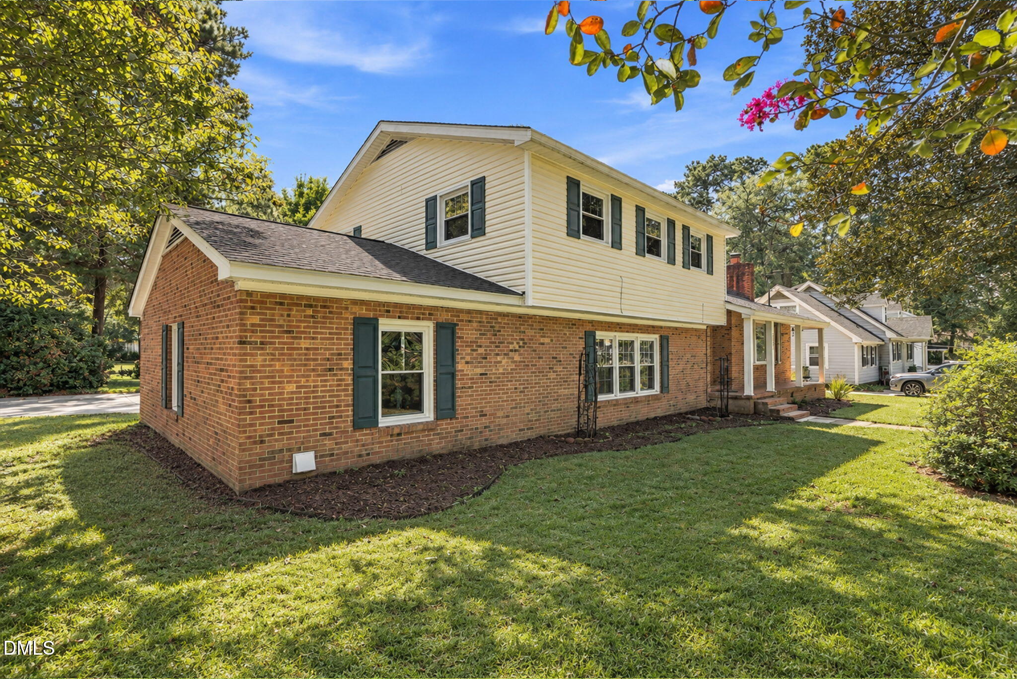 1201 S Crescent Drive Property Photo 4