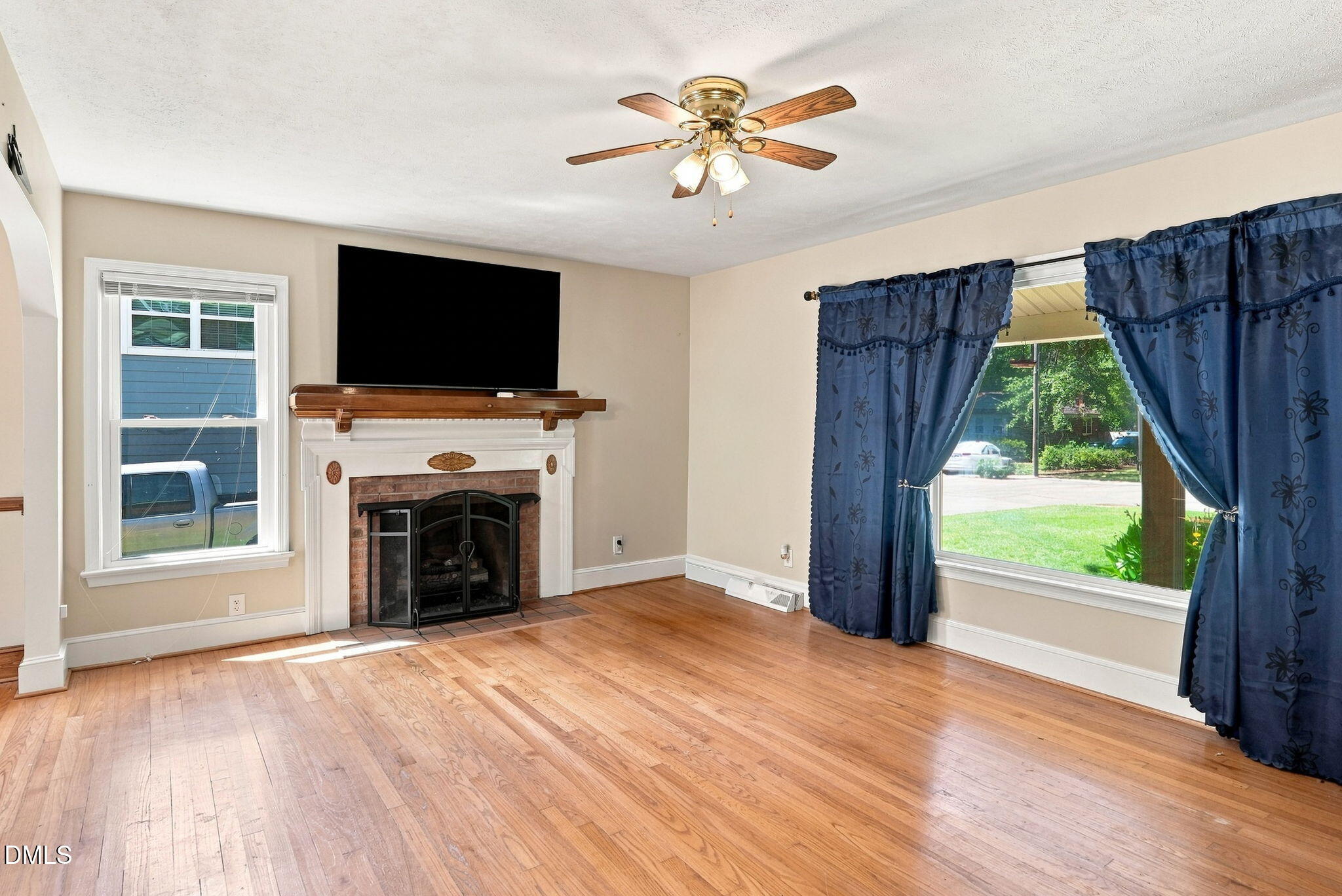 1201 S Crescent Drive Property Photo 6