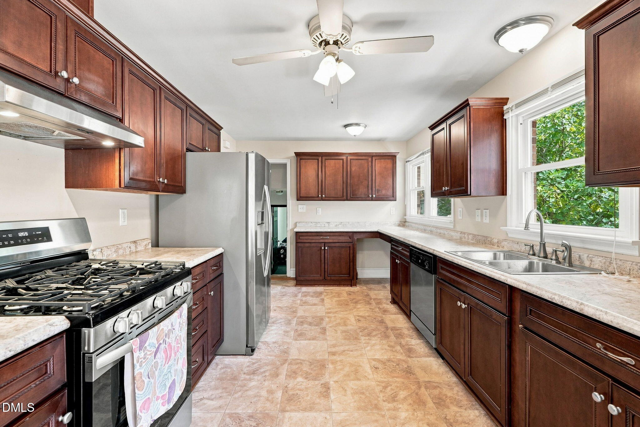 1201 S Crescent Drive Property Photo 13