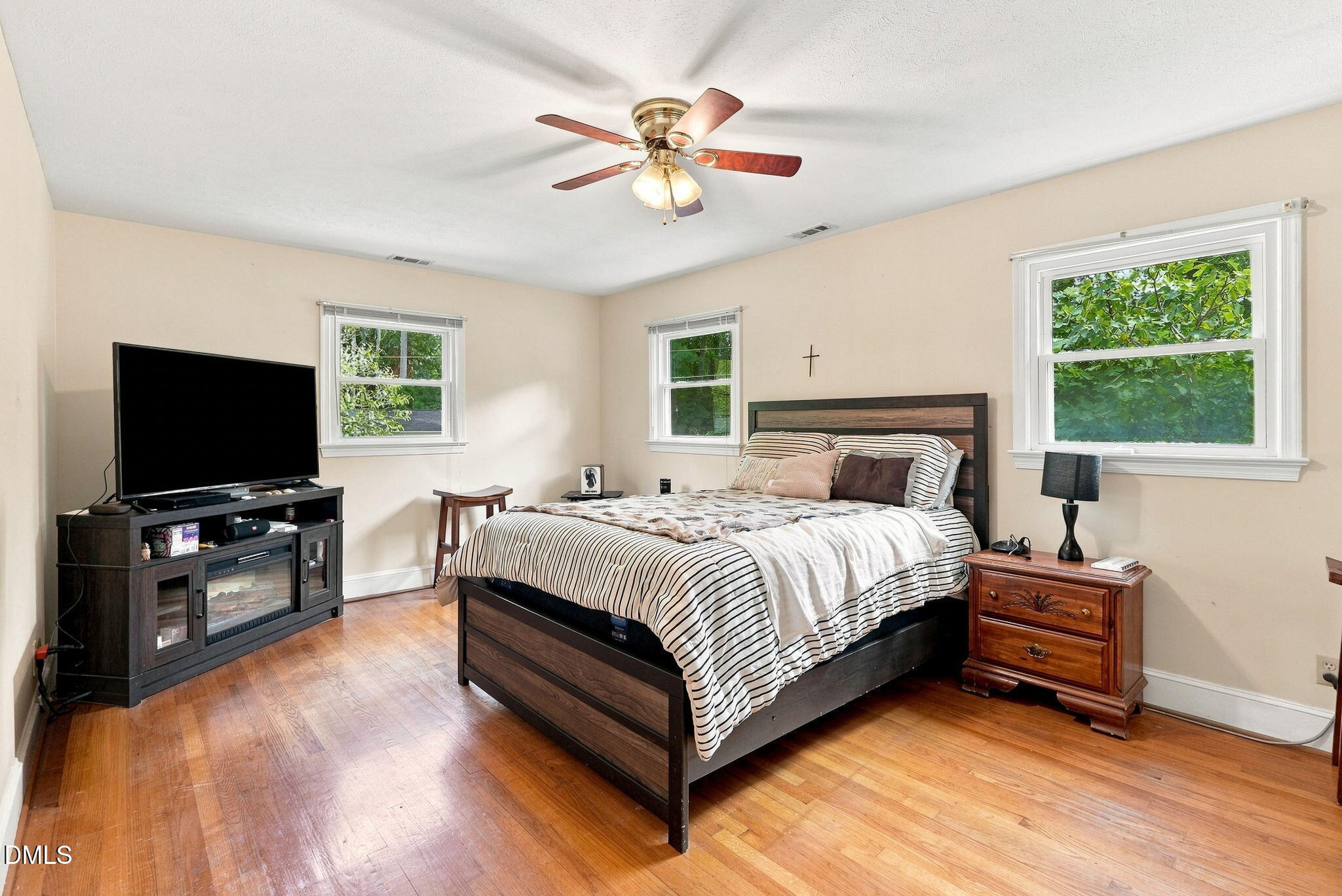 1201 S Crescent Drive Property Photo 18