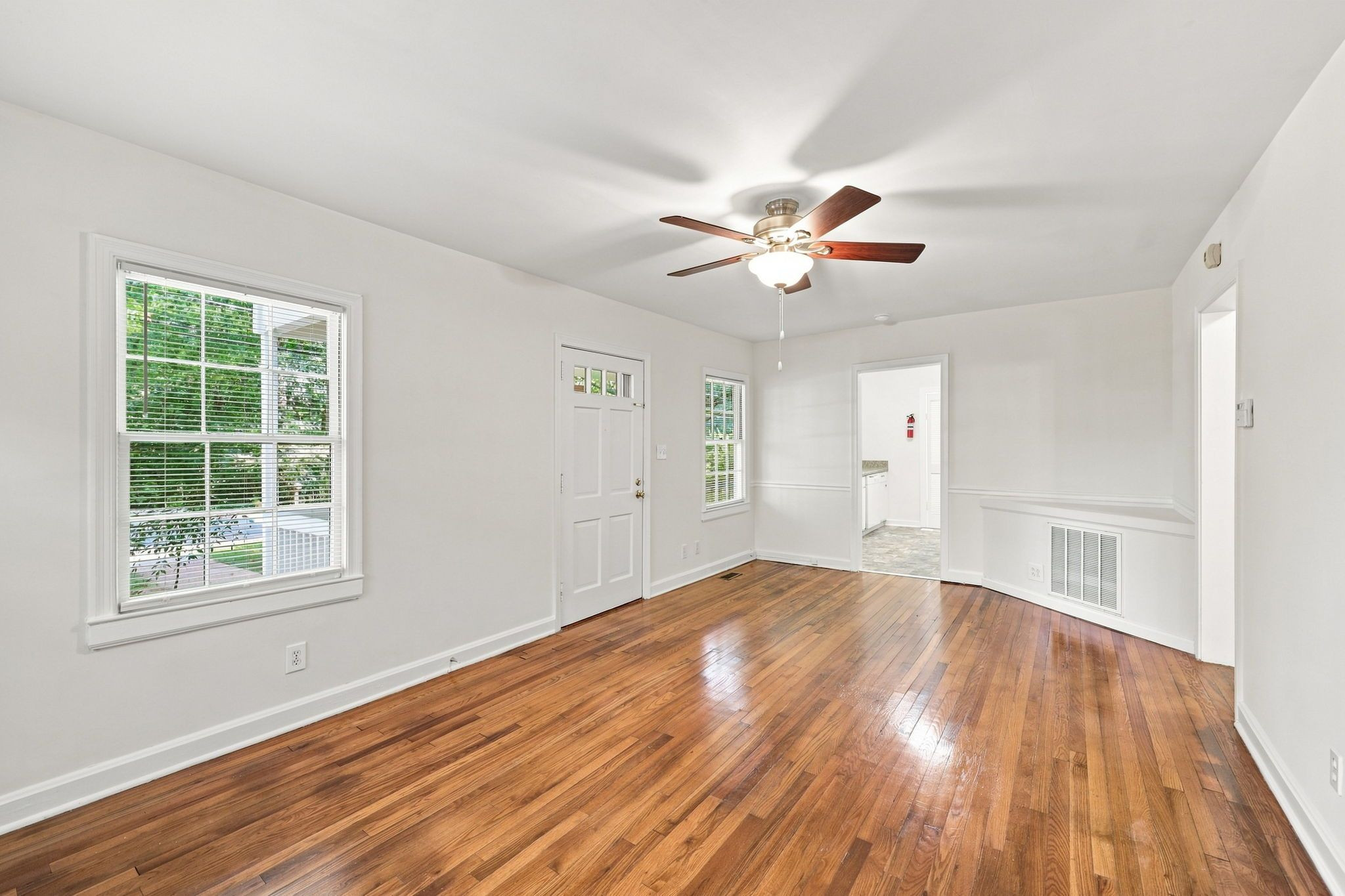 1410 Rosedale Avenue Property Photo 6