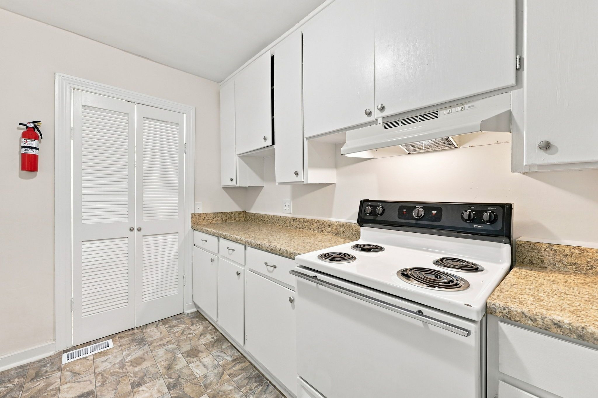 1410 Rosedale Avenue Property Photo 9