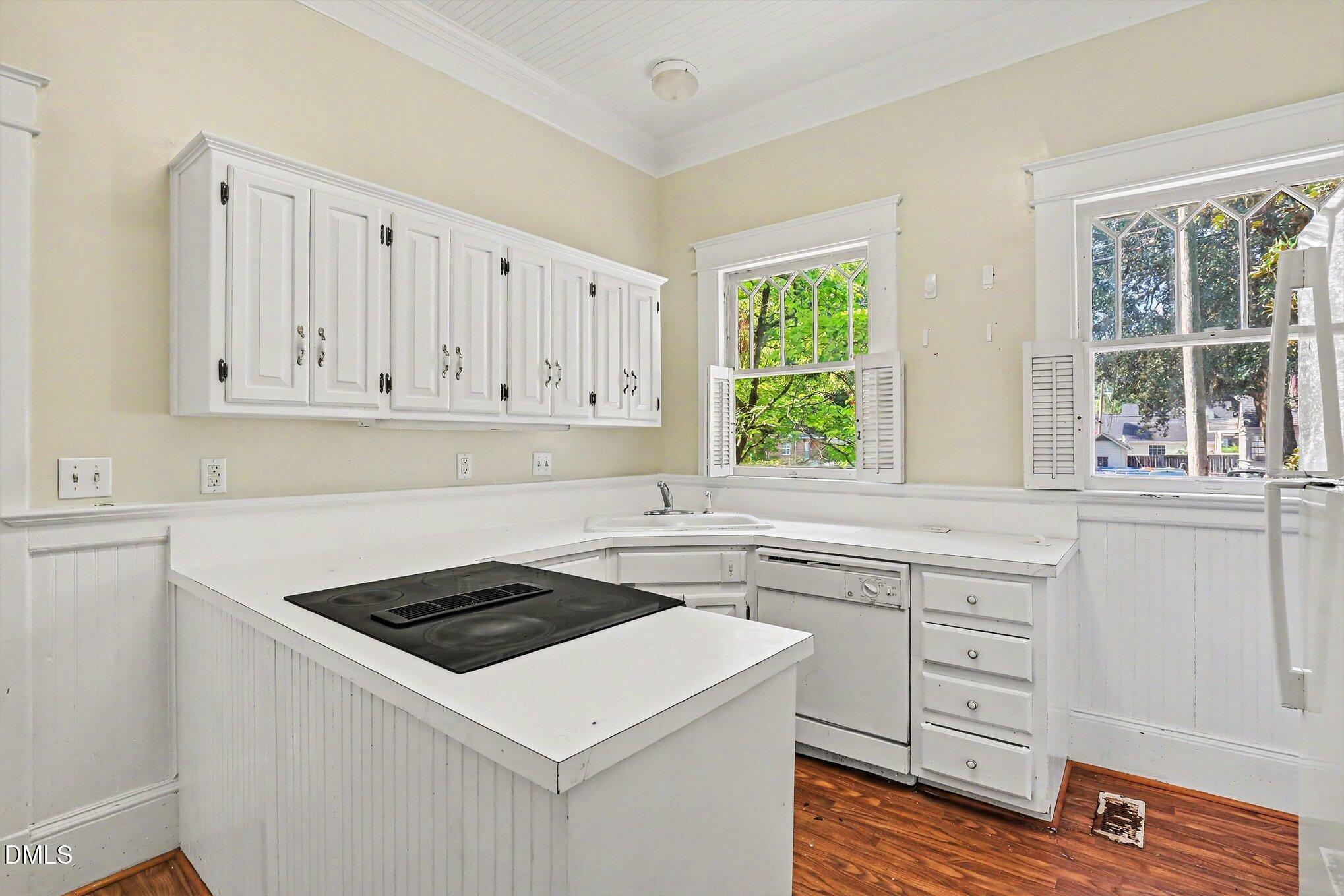 202 N Green Street Property Photo 9