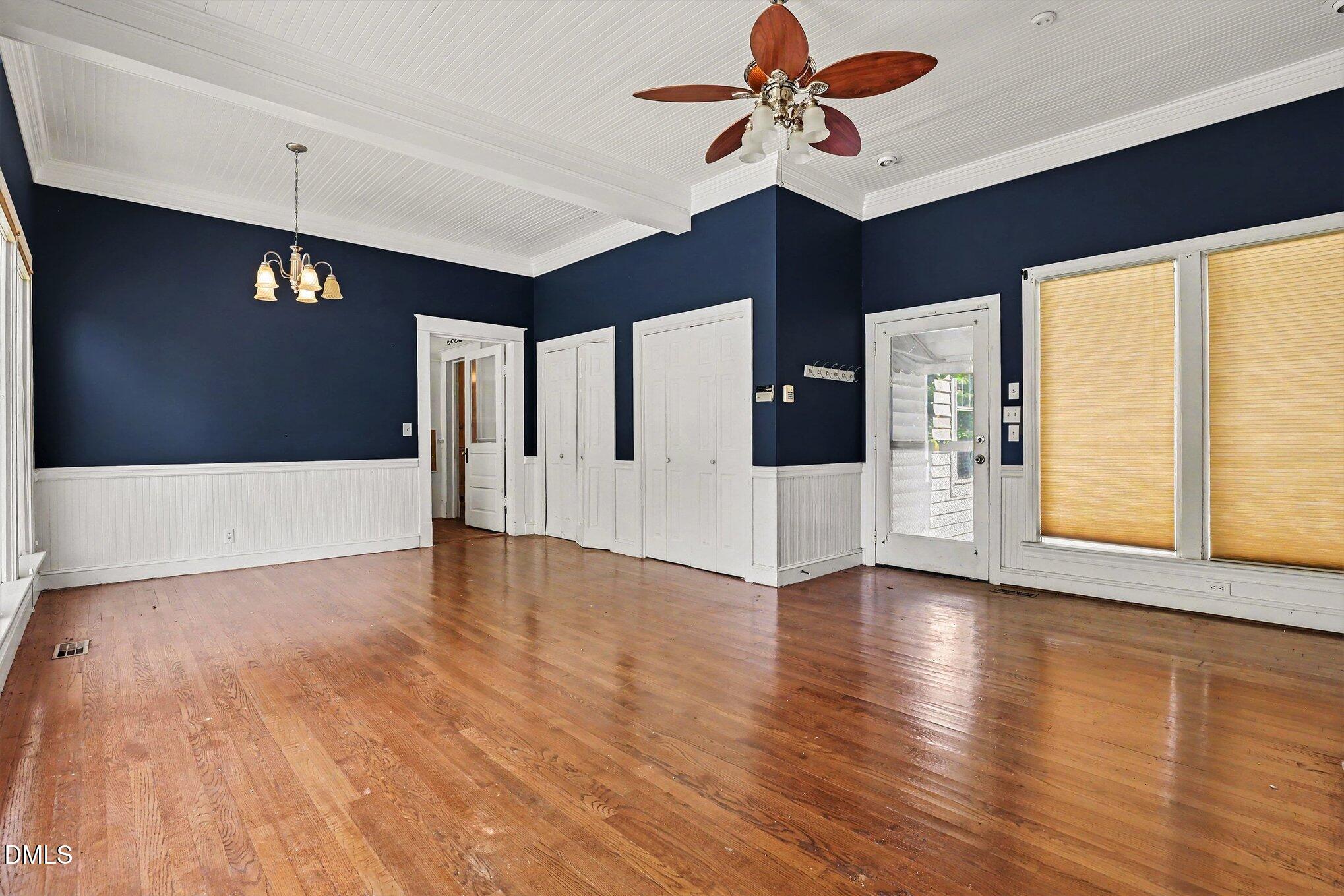 202 N Green Street Property Photo 12