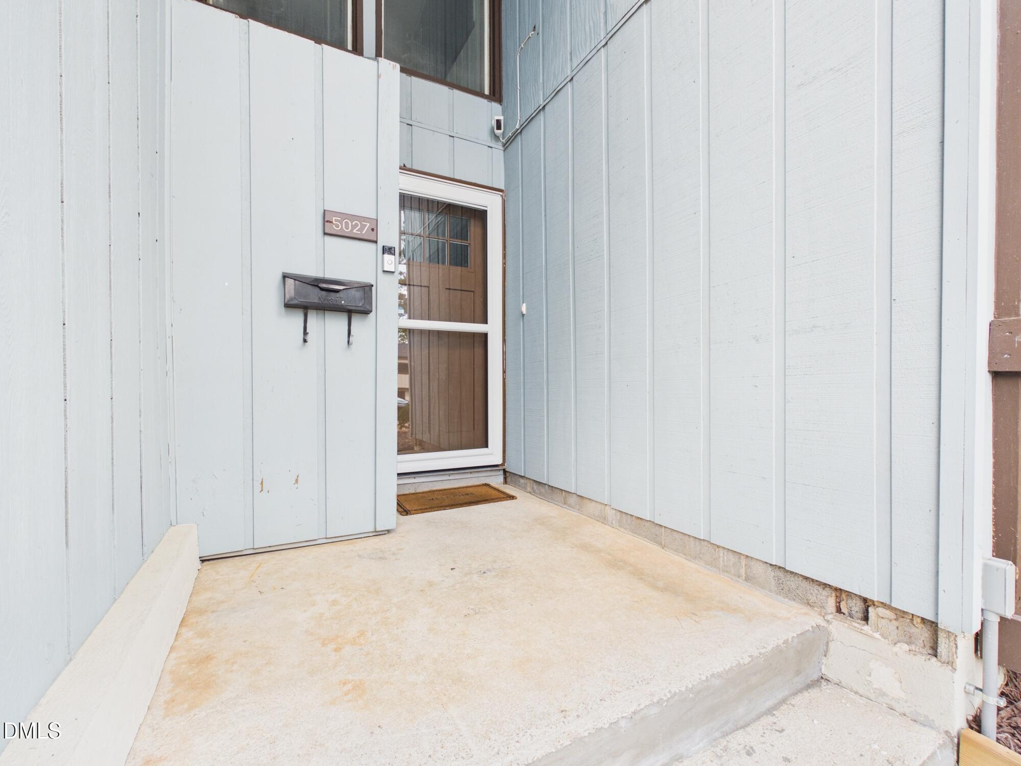 5027 Tall Pines Court Property Photo 6