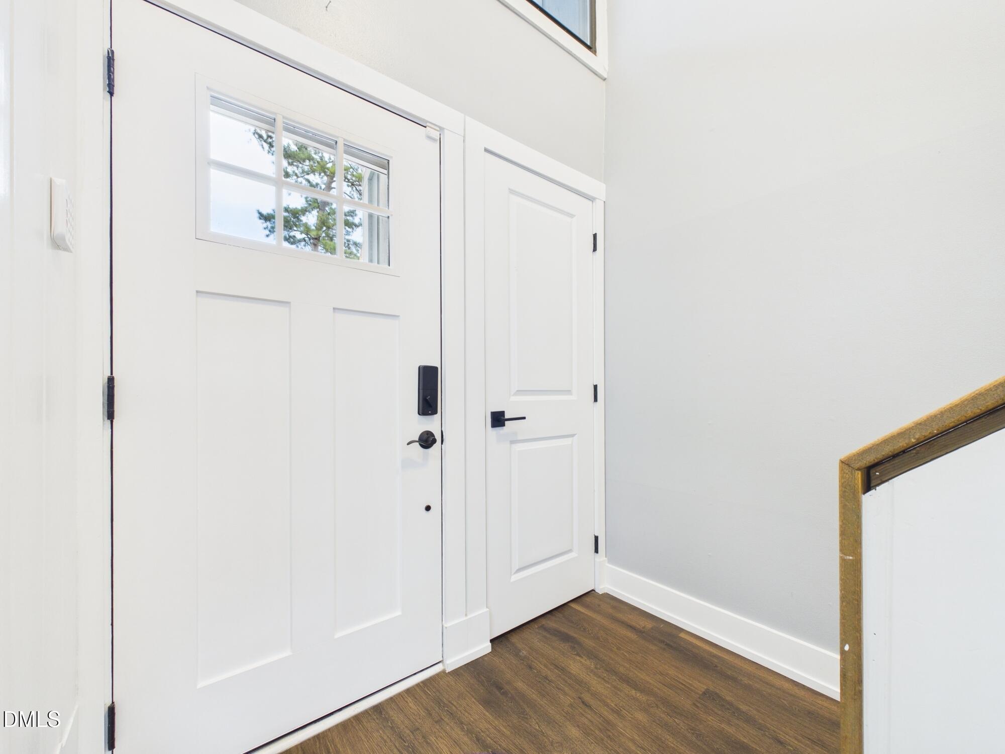 5027 Tall Pines Court Property Photo 8